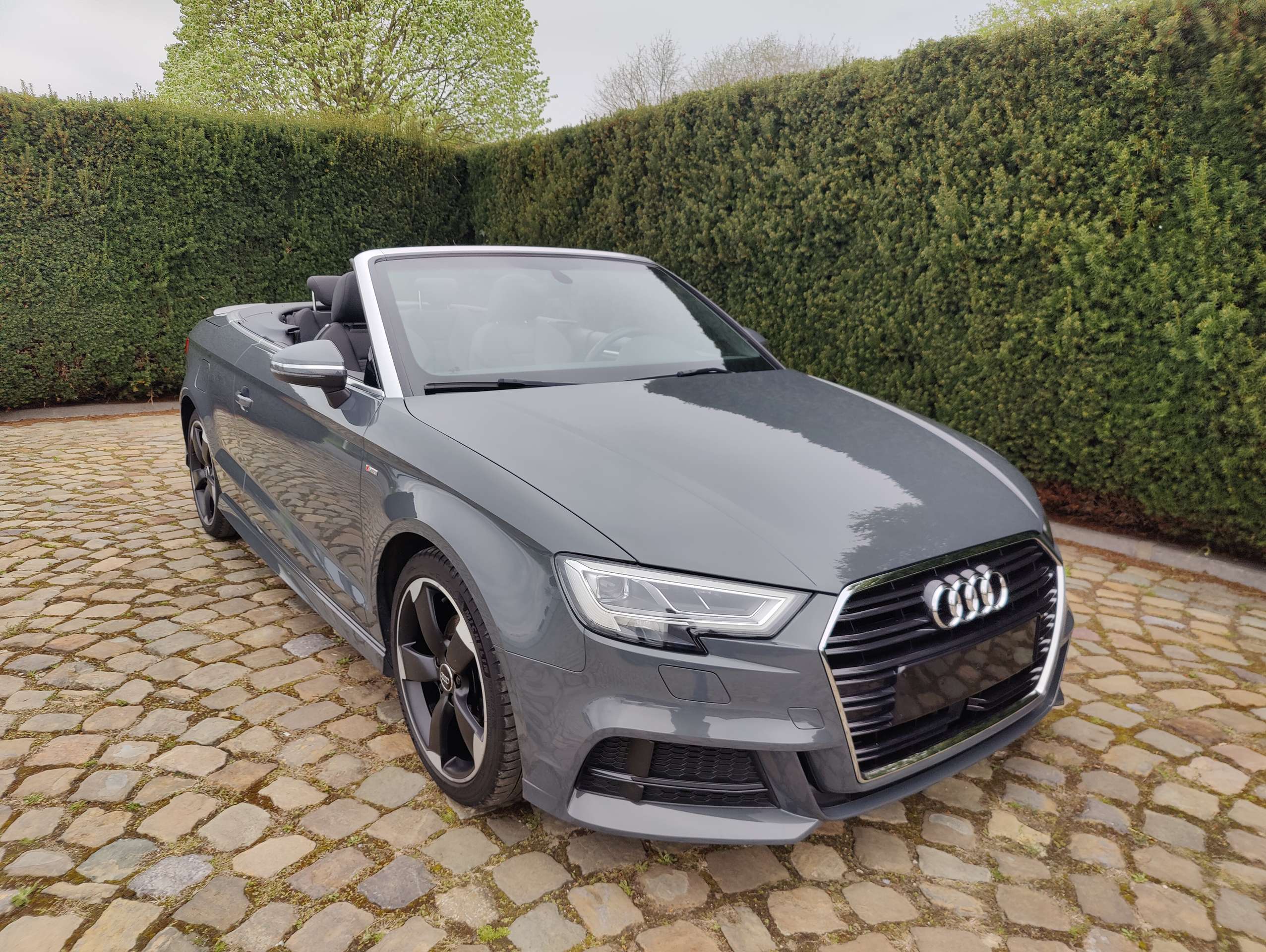 84e9639c-6167-40ab-8bb0-36fc55174fa41-audi-a3-a3-cabriolet-35-tfsi-act-sport-s-tronic-s-line-20260513.jpg