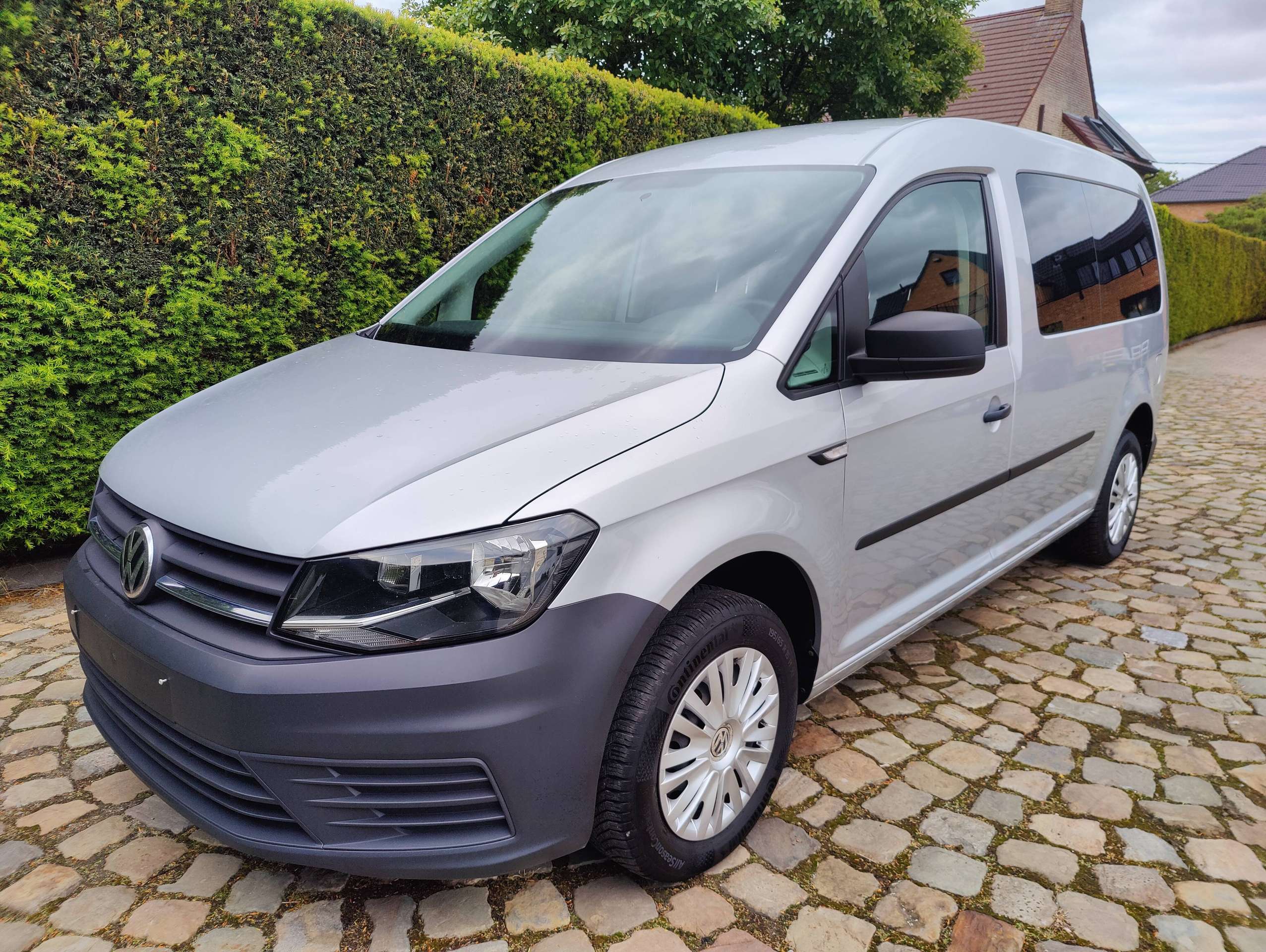 86343af4-4449-490a-8e9a-cb4628faa6ab3-volkswagen-caddy-caddy-maxi-2-0-tdi-scr-maxi-conceptline-export-20260523.jpg