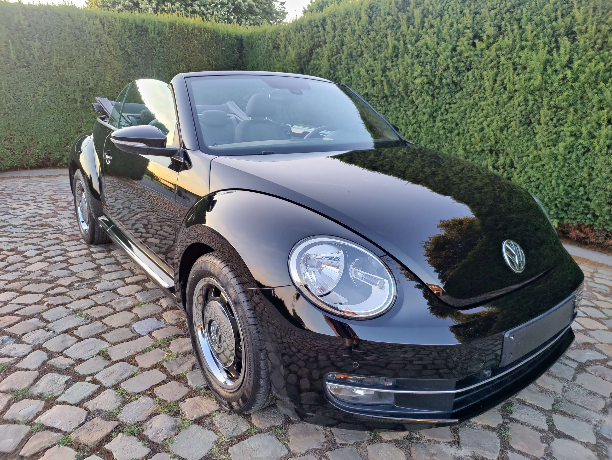 91f32d49-81dd-46d4-9825-5c3ac8fb41de1-volkswagen-beetle-beetle-cabriolet-1-2-tsi-bluemotion-technology-cup-20260513.jpg