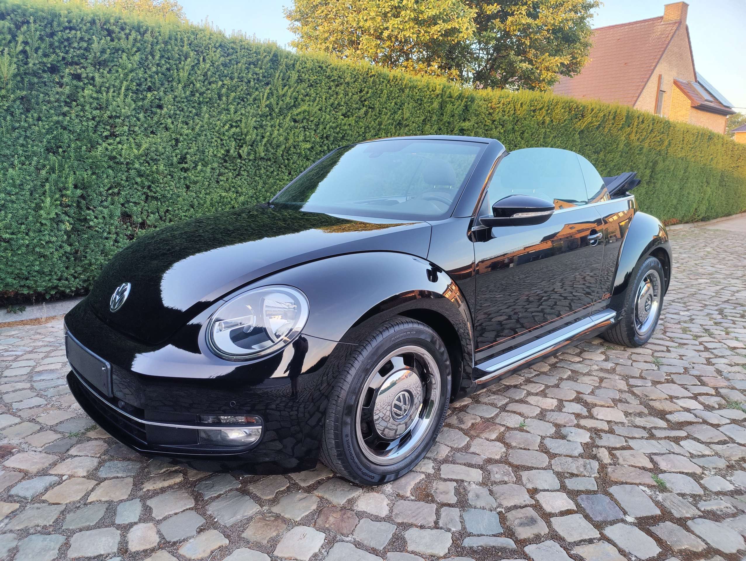 91f32d49-81dd-46d4-9825-5c3ac8fb41de2-volkswagen-beetle-beetle-cabriolet-1-2-tsi-bluemotion-technology-cup-20260513.jpg