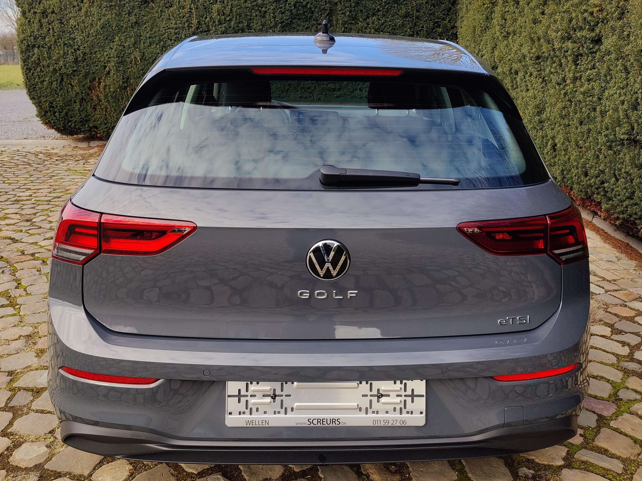 97c9c450-c9b4-4789-9d0a-ace98d19e8b86-volkswagen-golf-golf-1-0-etsi-life-business-opf-dsg-camera-20260513.jpg
