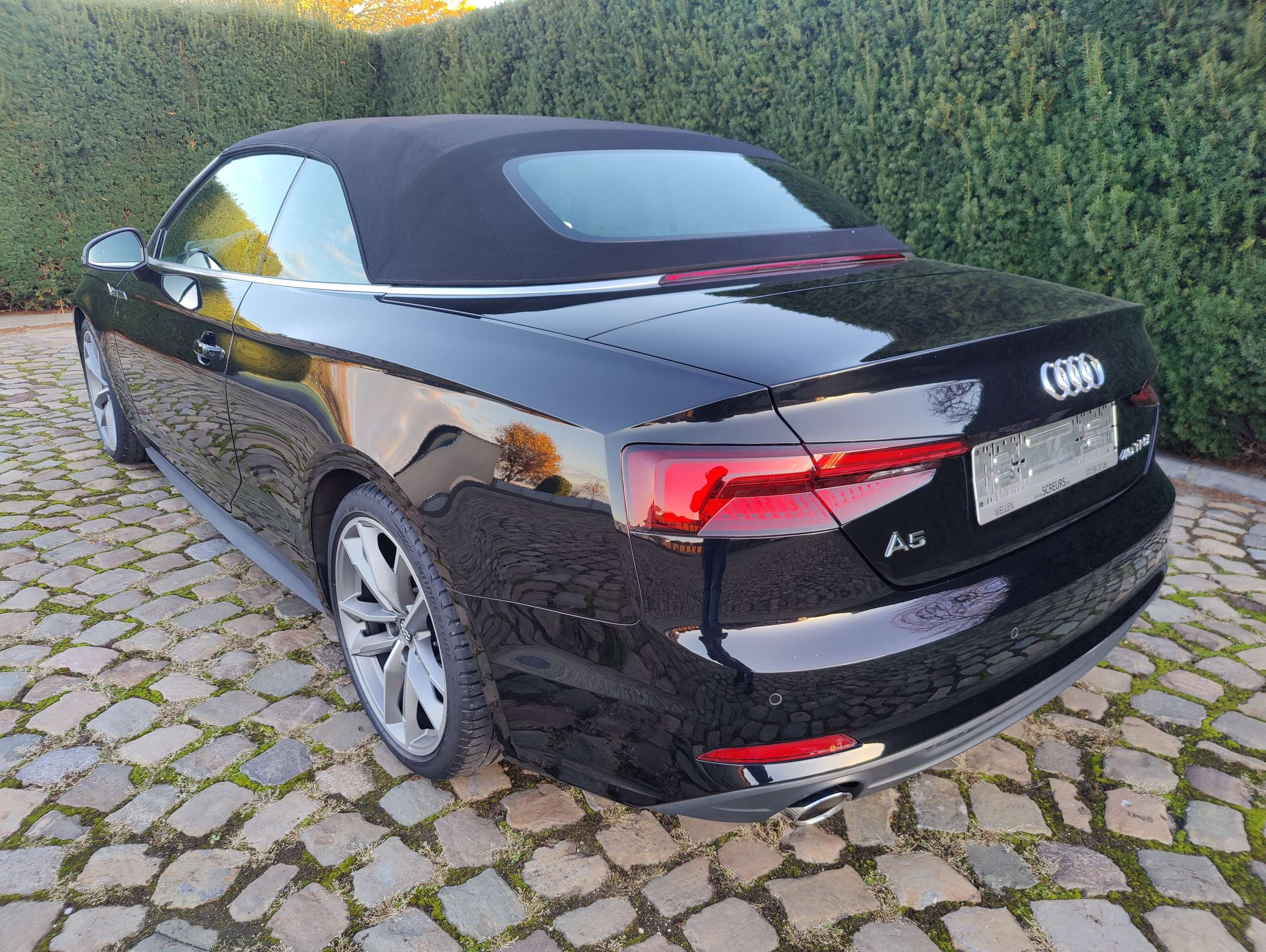 bc64bee7-e752-4c86-ba3d-20e8d8e778397-audi-a5-a5-cabrio-40-tfsi-s-tronic-s-line-20260513.jpg