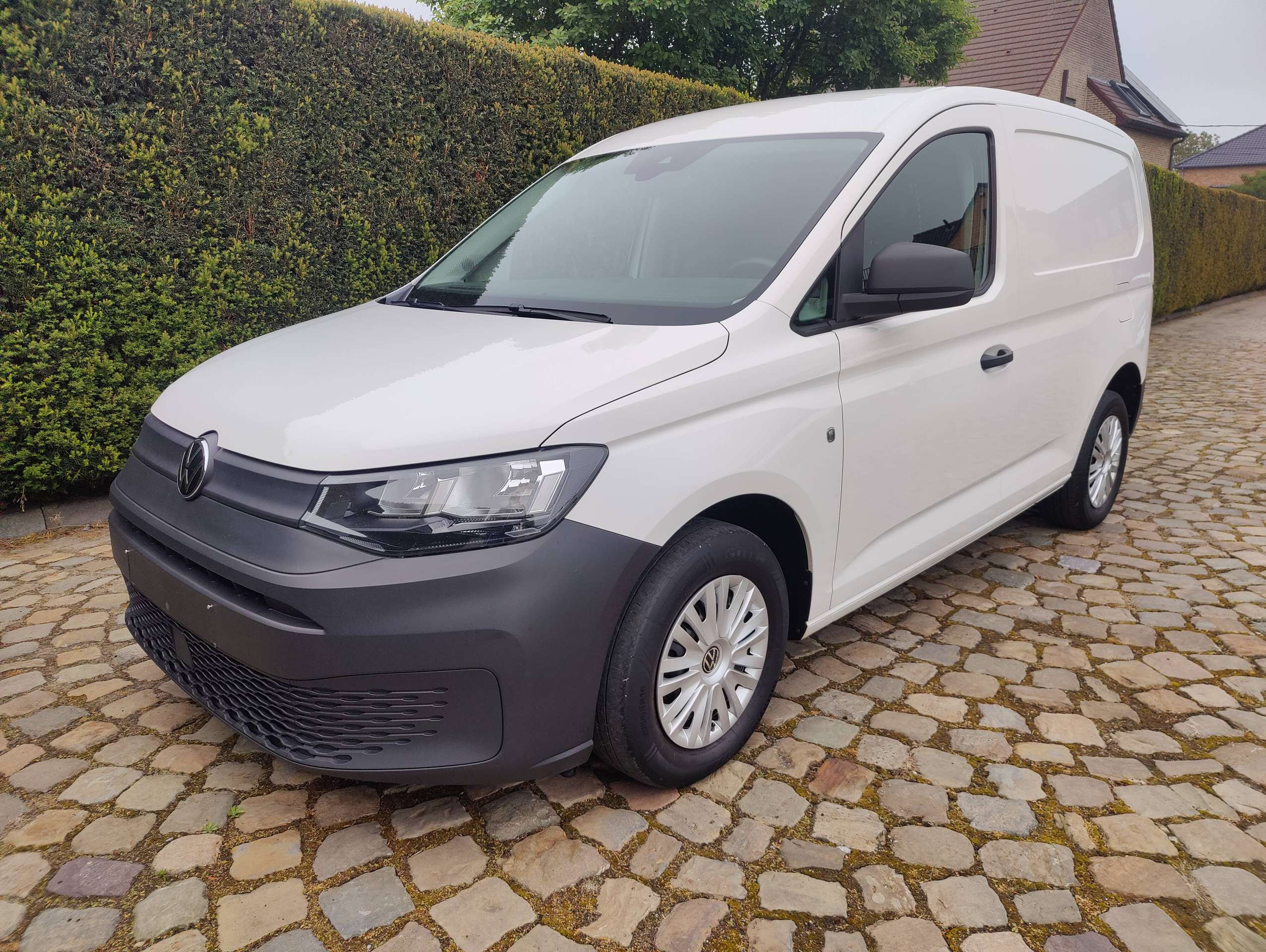 bf86e913-2c61-4503-92da-eb74c93e4c313-volkswagen-caddy-caddy-2-0-tdi-20260513.jpg