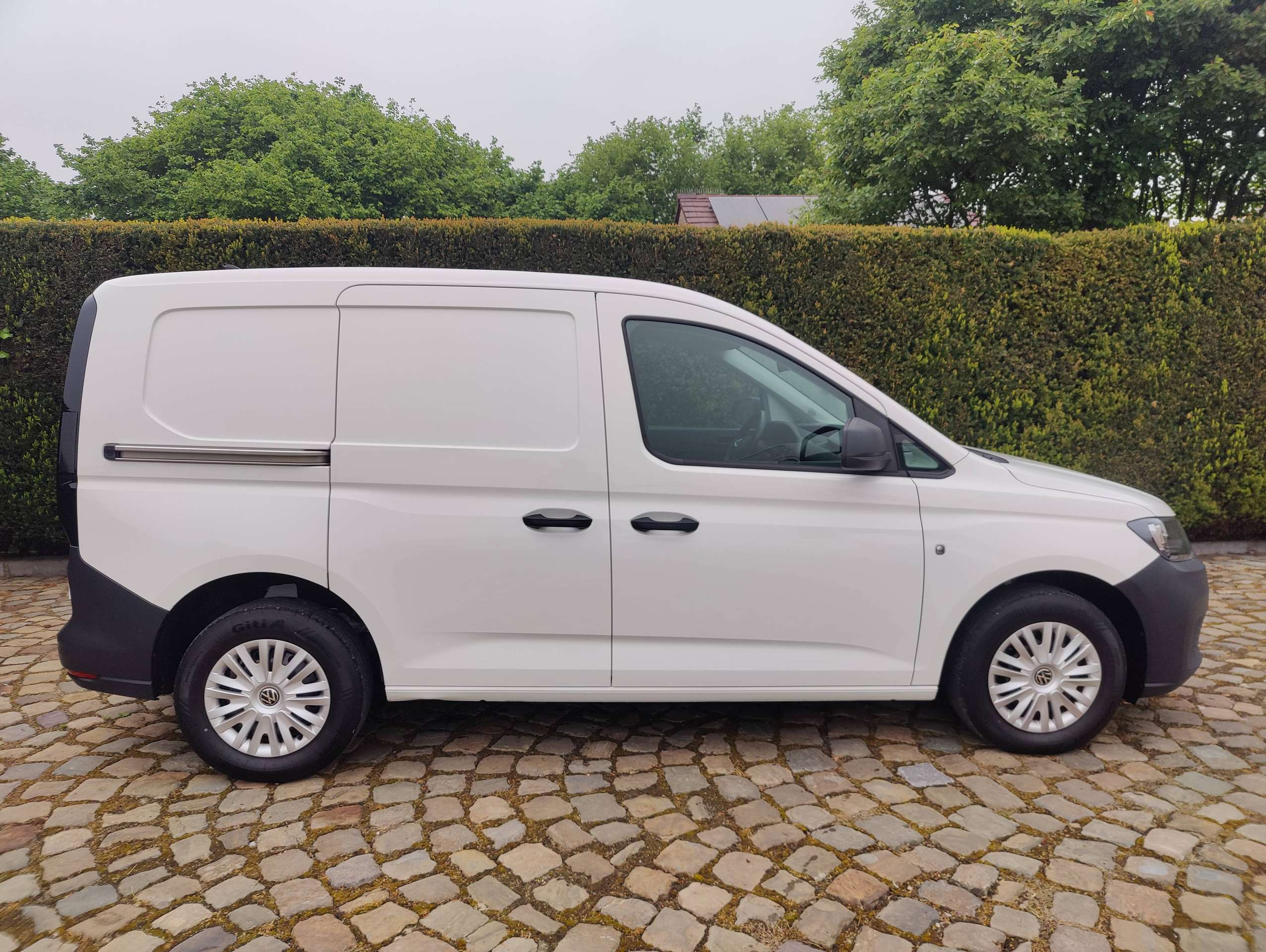 bf86e913-2c61-4503-92da-eb74c93e4c318-volkswagen-caddy-caddy-2-0-tdi-20260507.jpg