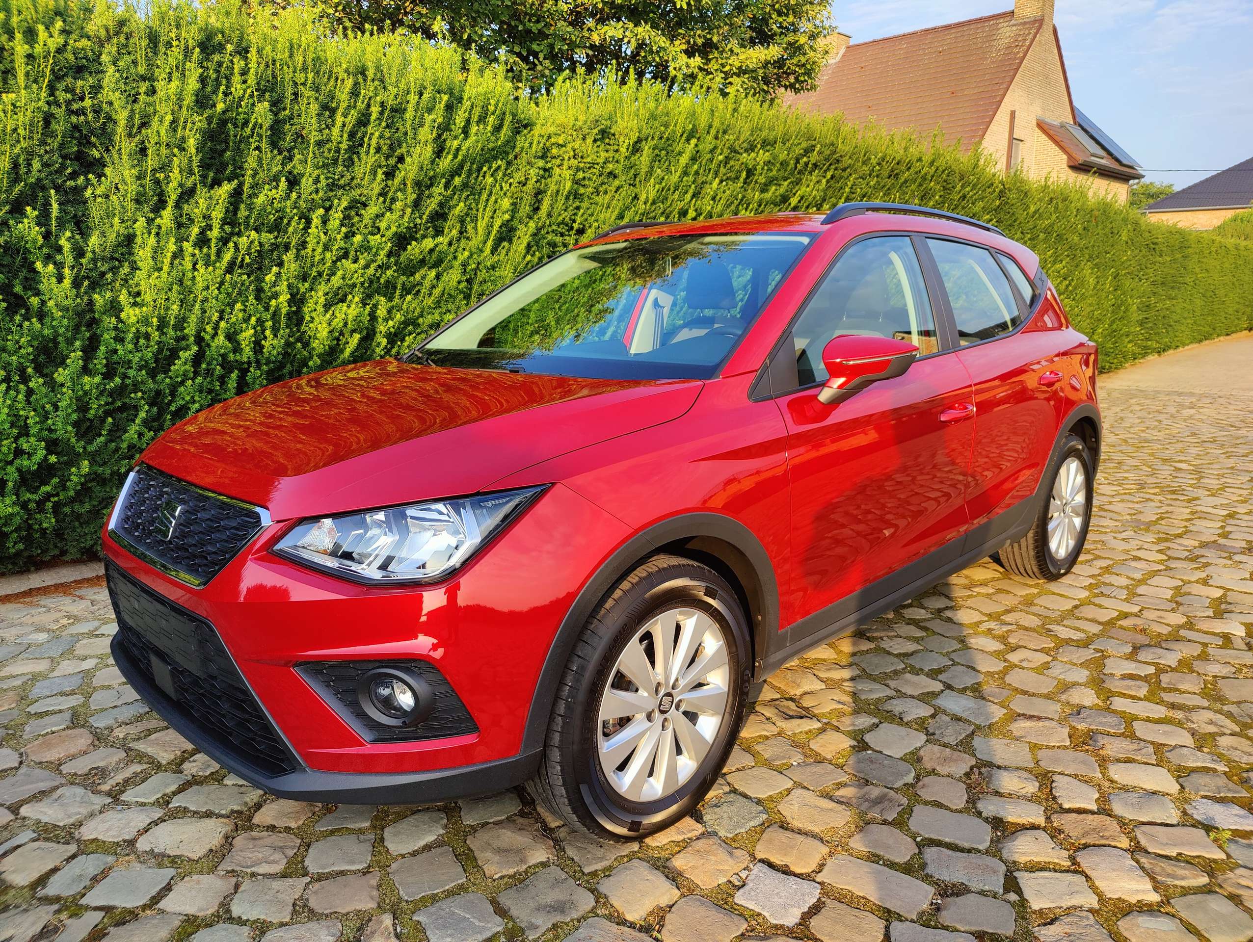 c177bf95-1a89-40f8-9bd8-36b6b76515e33-seat-arona-1-0-tsi-style-dsg-20260513.jpg