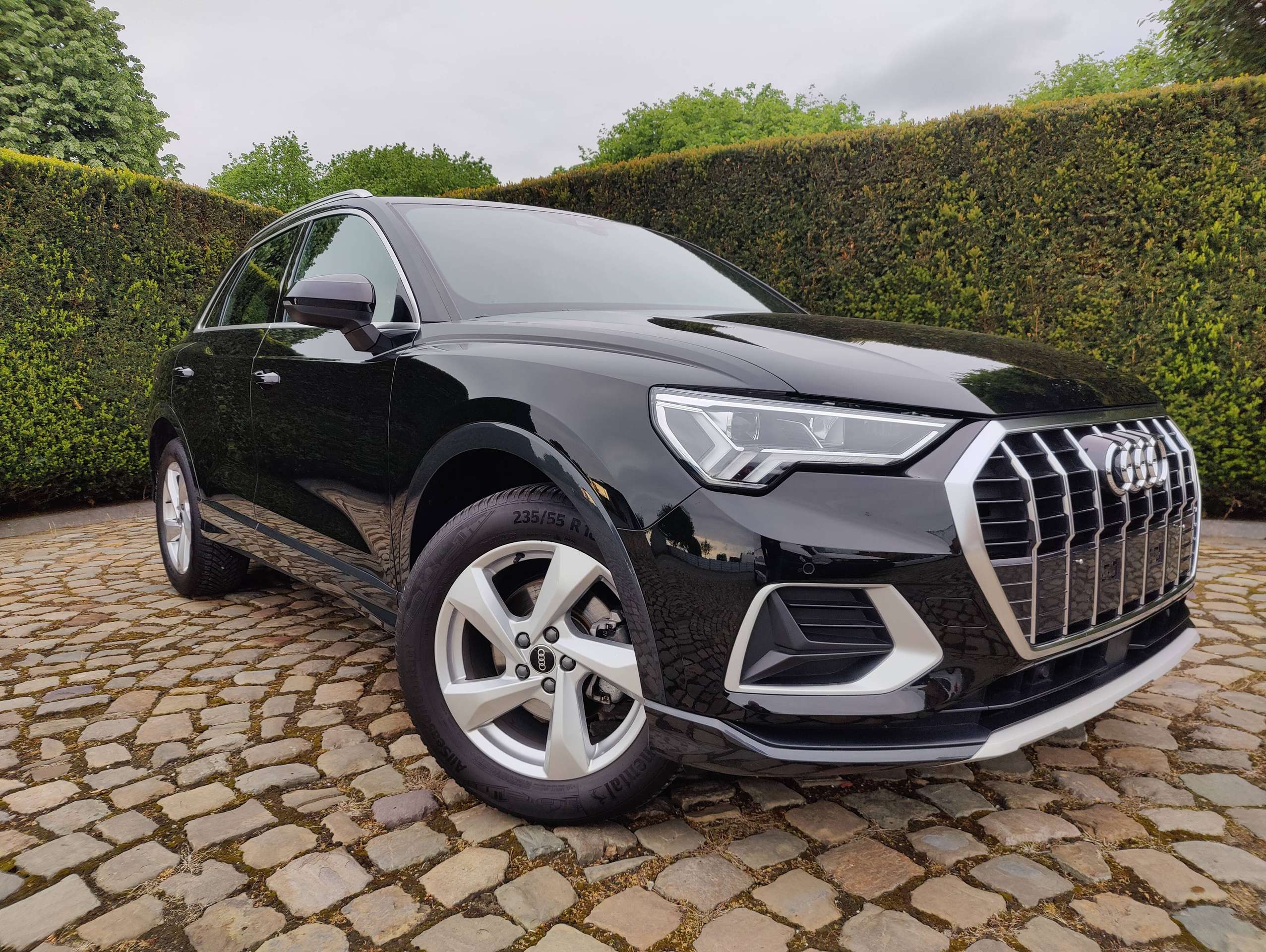 d8157119-8209-4bc9-a4c4-98ca204245d21-audi-q3-q3-35-tfsi-business-edition-advanced-s-tronic-20260507.jpg