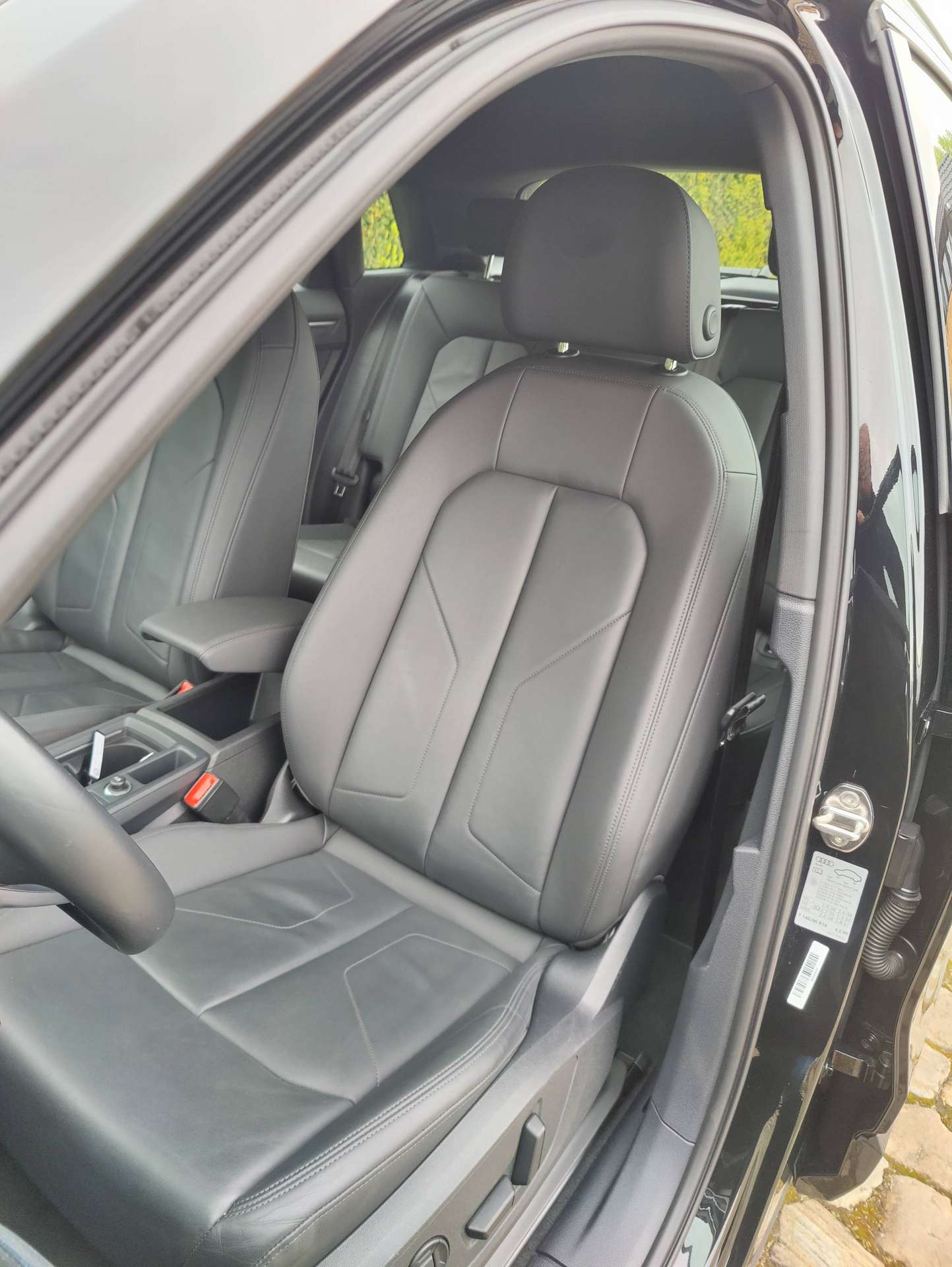 d8157119-8209-4bc9-a4c4-98ca204245d210-audi-q3-q3-35-tfsi-business-edition-advanced-s-tronic-20260507.jpg
