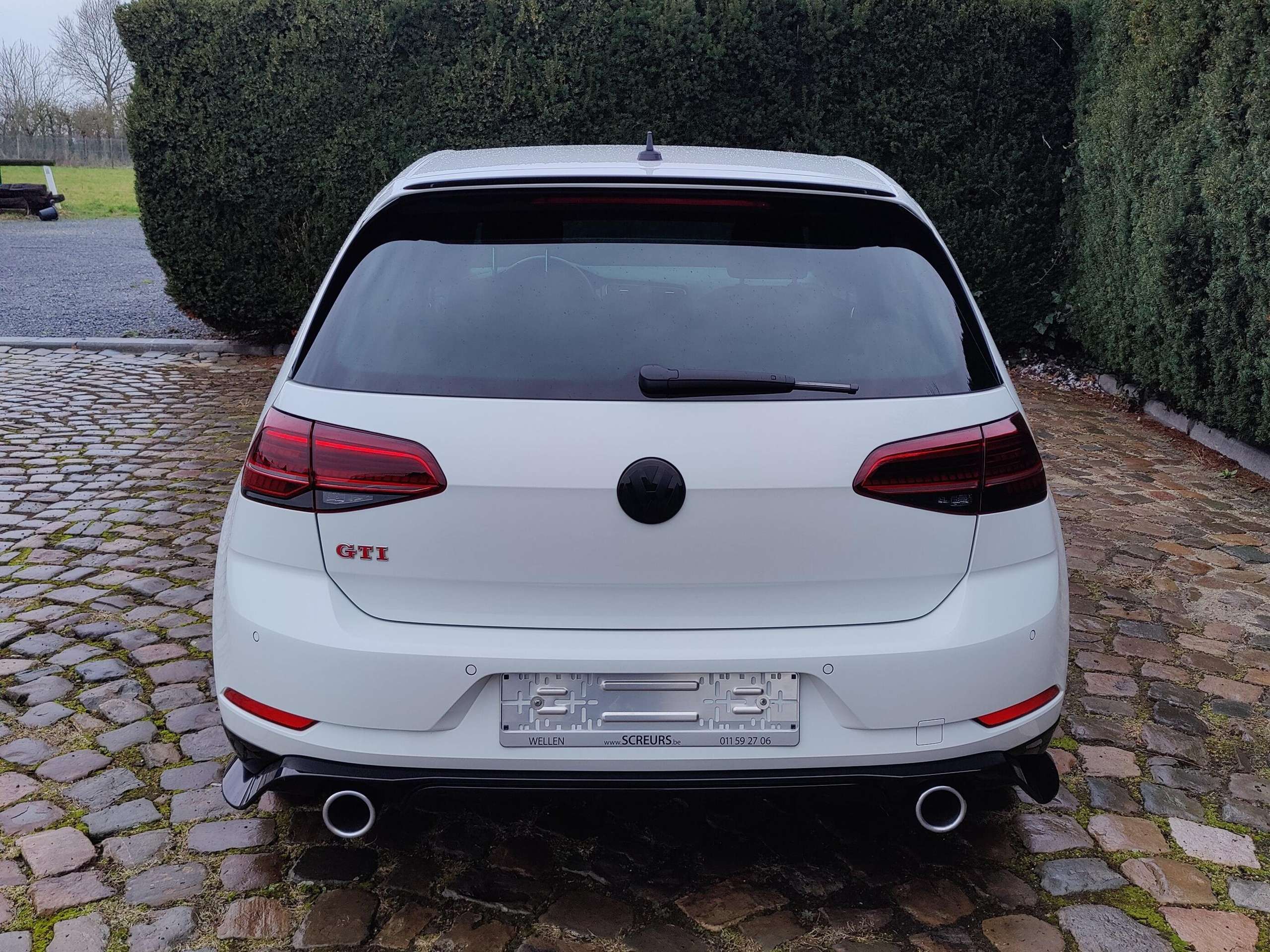 de643272-e3bf-4f82-92a1-d154a8a14f0c7-volkswagen-golf-gti-golf-2-0-tsi-tcr-opf-dsg-20260513.jpg
