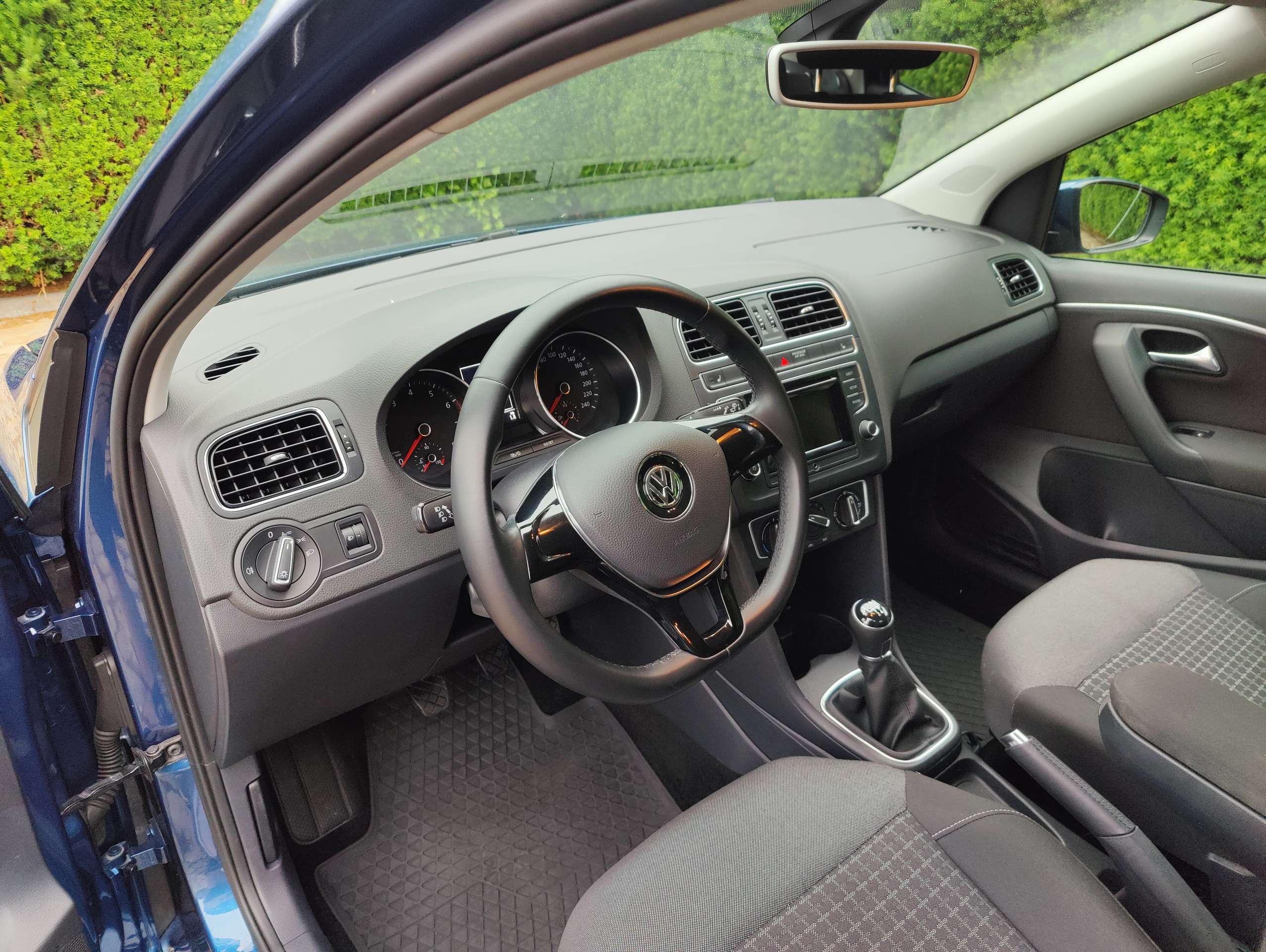 fd880144-c27e-476b-8c2f-371f363f33f19-volkswagen-polo-1-2-tsi-comfortline-bmt-20260501.jpg