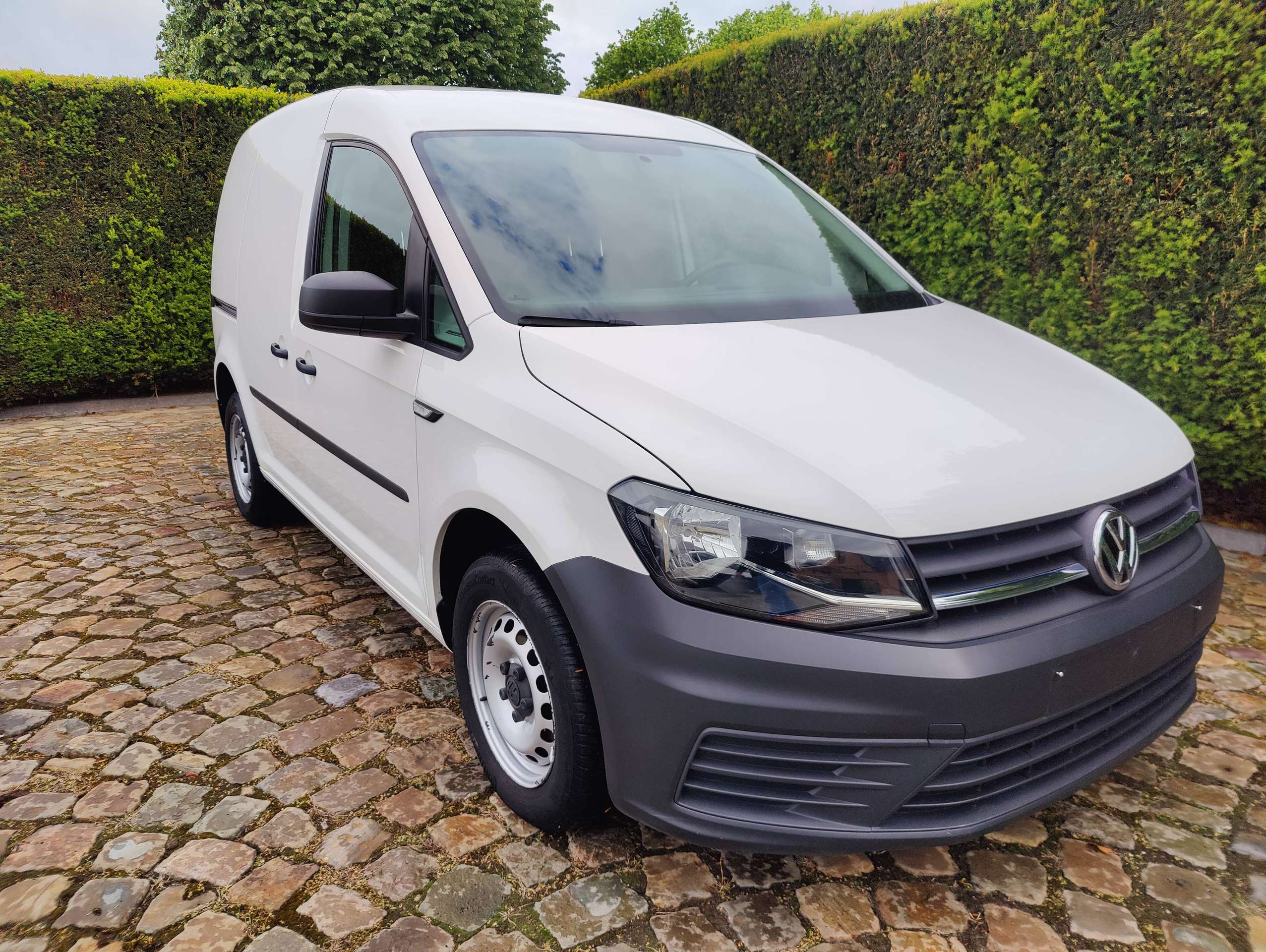 ff91fe53-7f5f-4c3b-bc5c-ca6f5ca7408f1-volkswagen-caddy-2-0-tdi-20260521.jpg