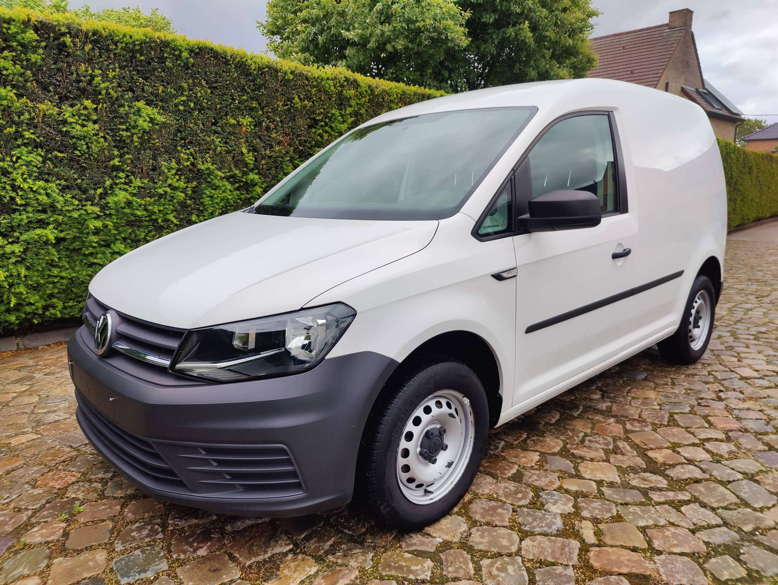ff91fe53-7f5f-4c3b-bc5c-ca6f5ca7408f3-volkswagen-caddy-2-0-tdi-20260521.jpg