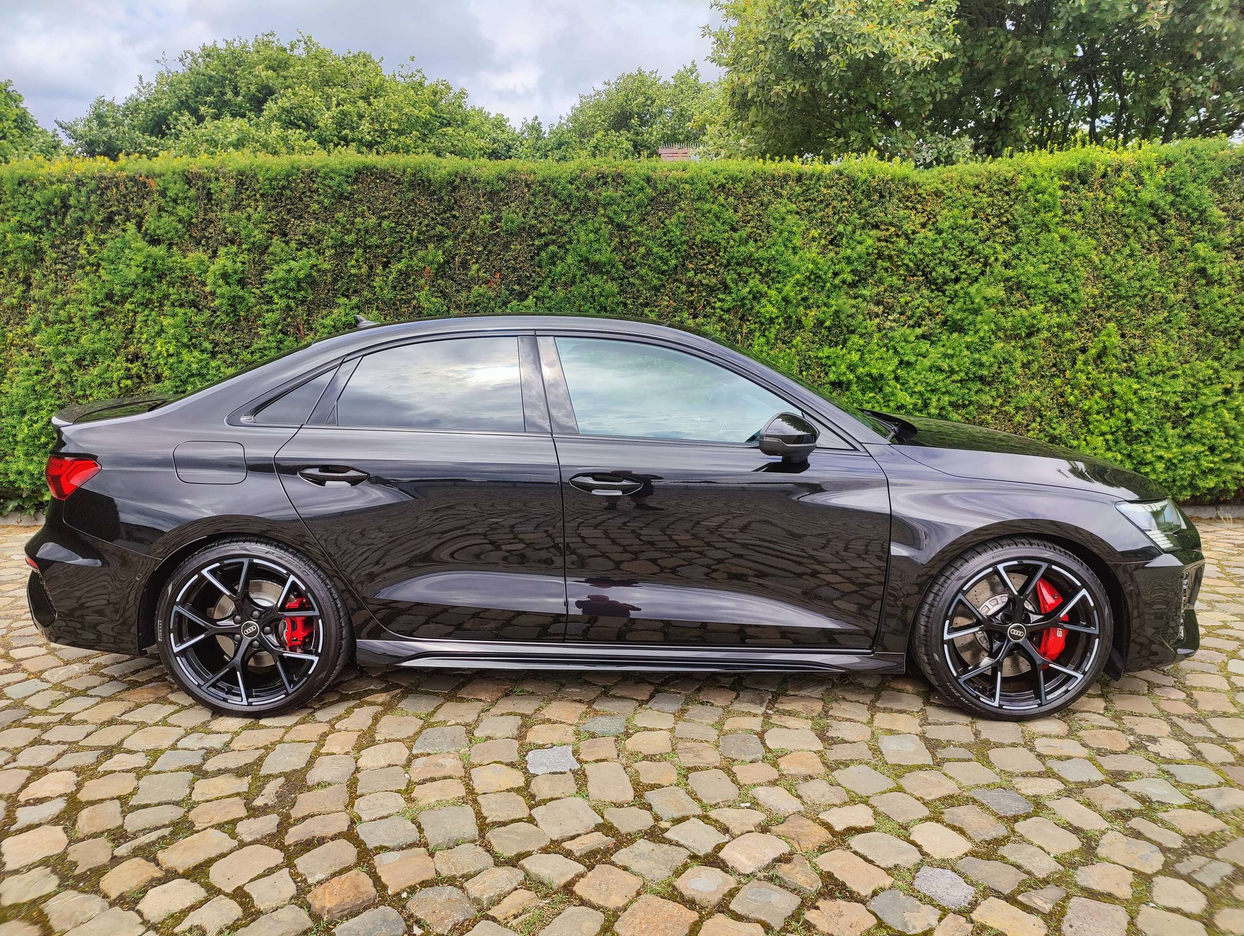 2c286f42-0c4e-441b-a162-981907de1b9613-audi-rs3-rs3-sedan-2-5-tfsi-quattro-s-tronic-20260605.jpg