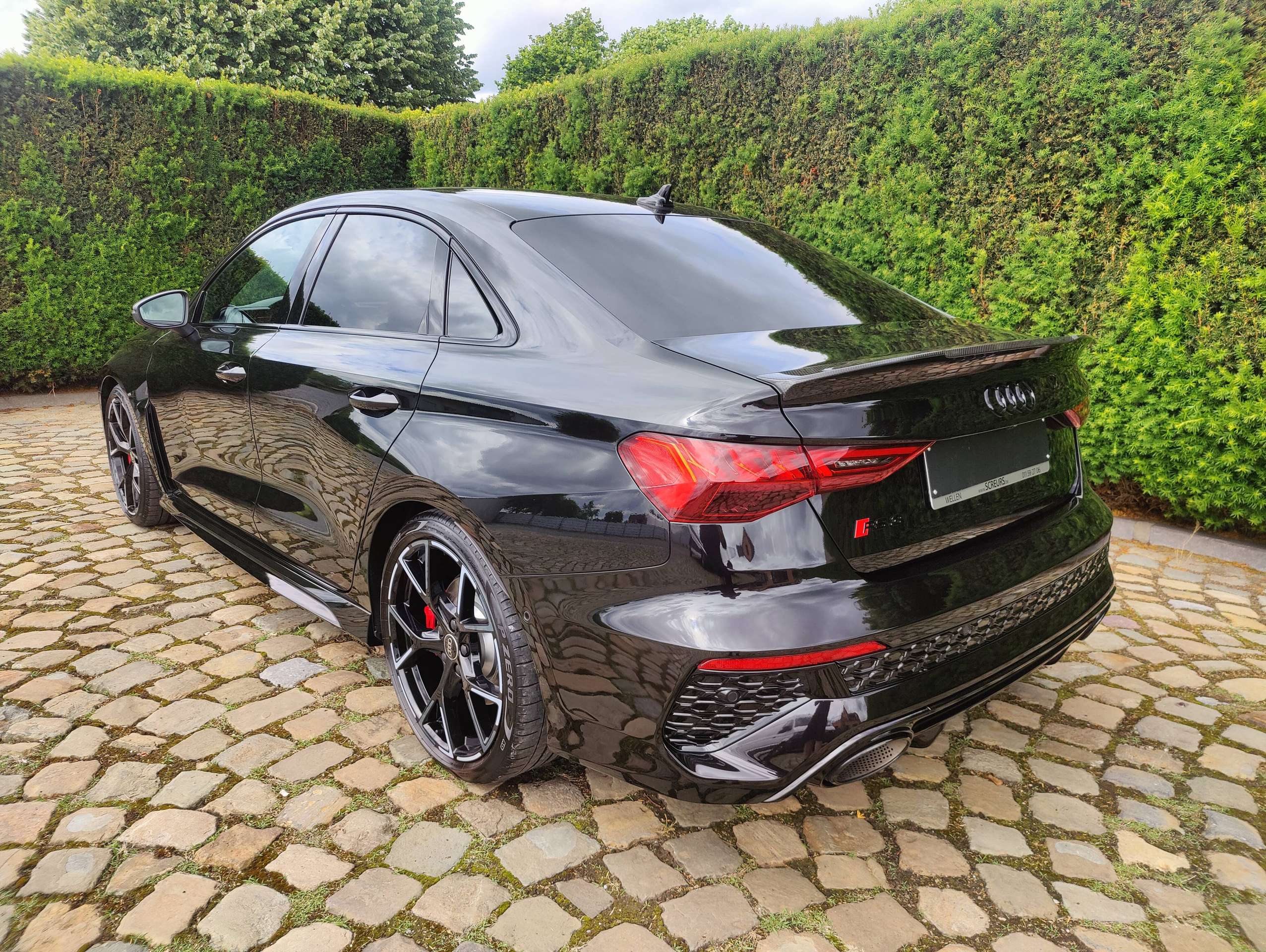 2c286f42-0c4e-441b-a162-981907de1b969-audi-rs3-rs3-sedan-2-5-tfsi-quattro-s-tronic-20260605.jpg