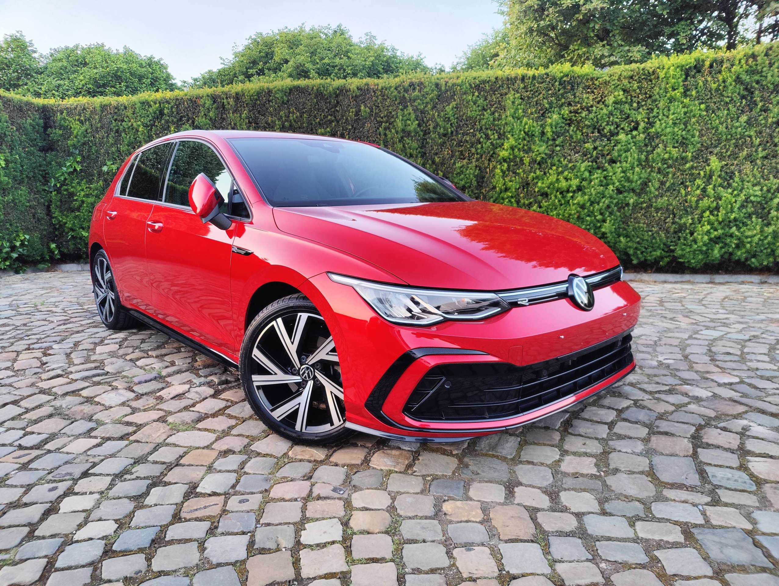d2e7106b-5f23-4051-8812-f9cde471de1f1-volkswagen-golf-golf-1-5-etsi-r-line-opf-dsg-eu6ap-camerahead-up-20260605.jpg