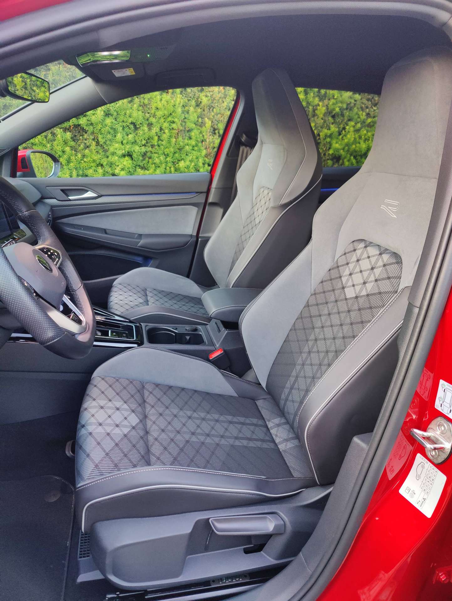 d2e7106b-5f23-4051-8812-f9cde471de1f11-volkswagen-golf-golf-1-5-etsi-r-line-opf-dsg-eu6ap-camerahead-up-20260605.jpg