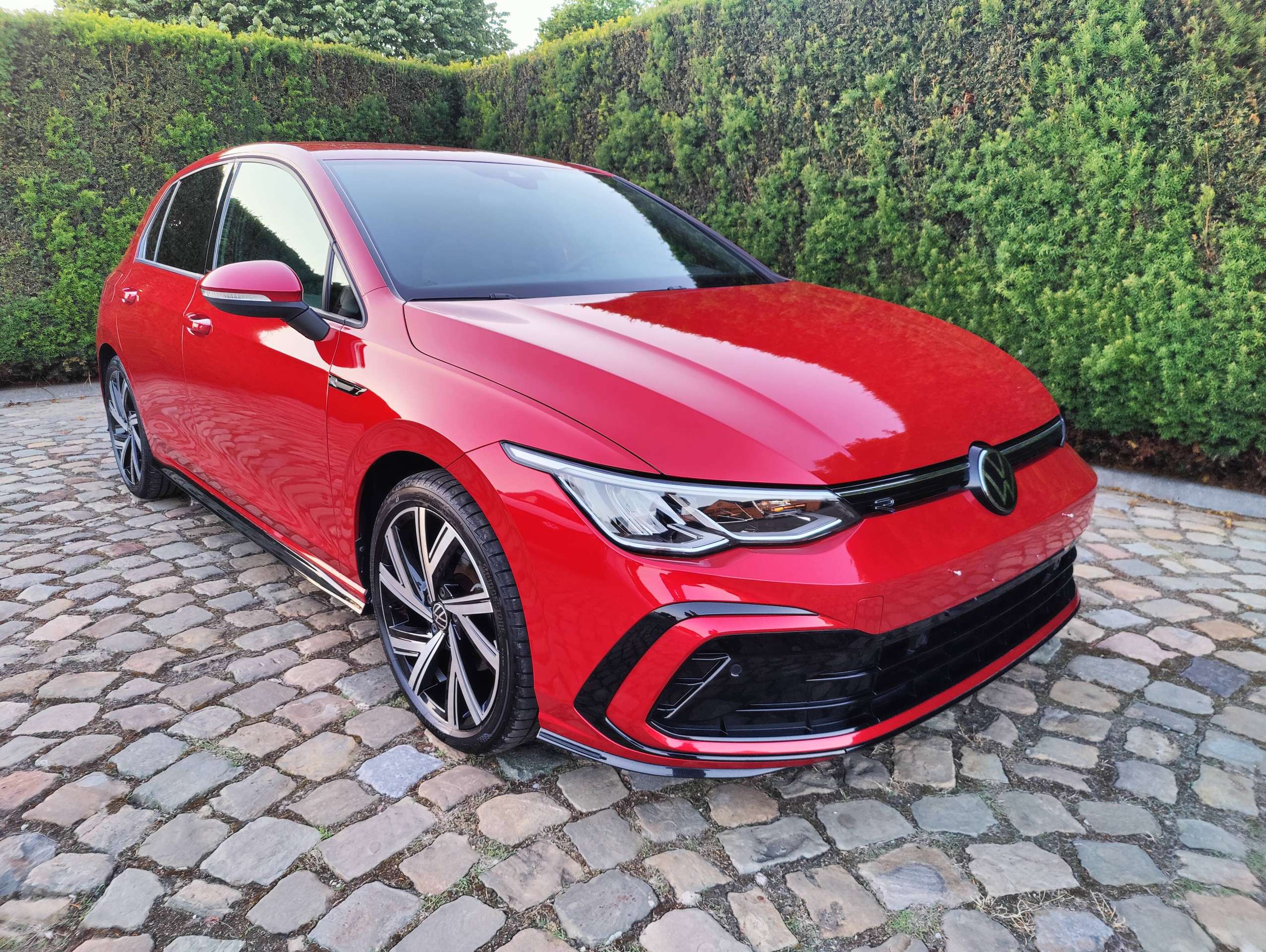 d2e7106b-5f23-4051-8812-f9cde471de1f2-volkswagen-golf-golf-1-5-etsi-r-line-opf-dsg-eu6ap-camerahead-up-20260605.jpg