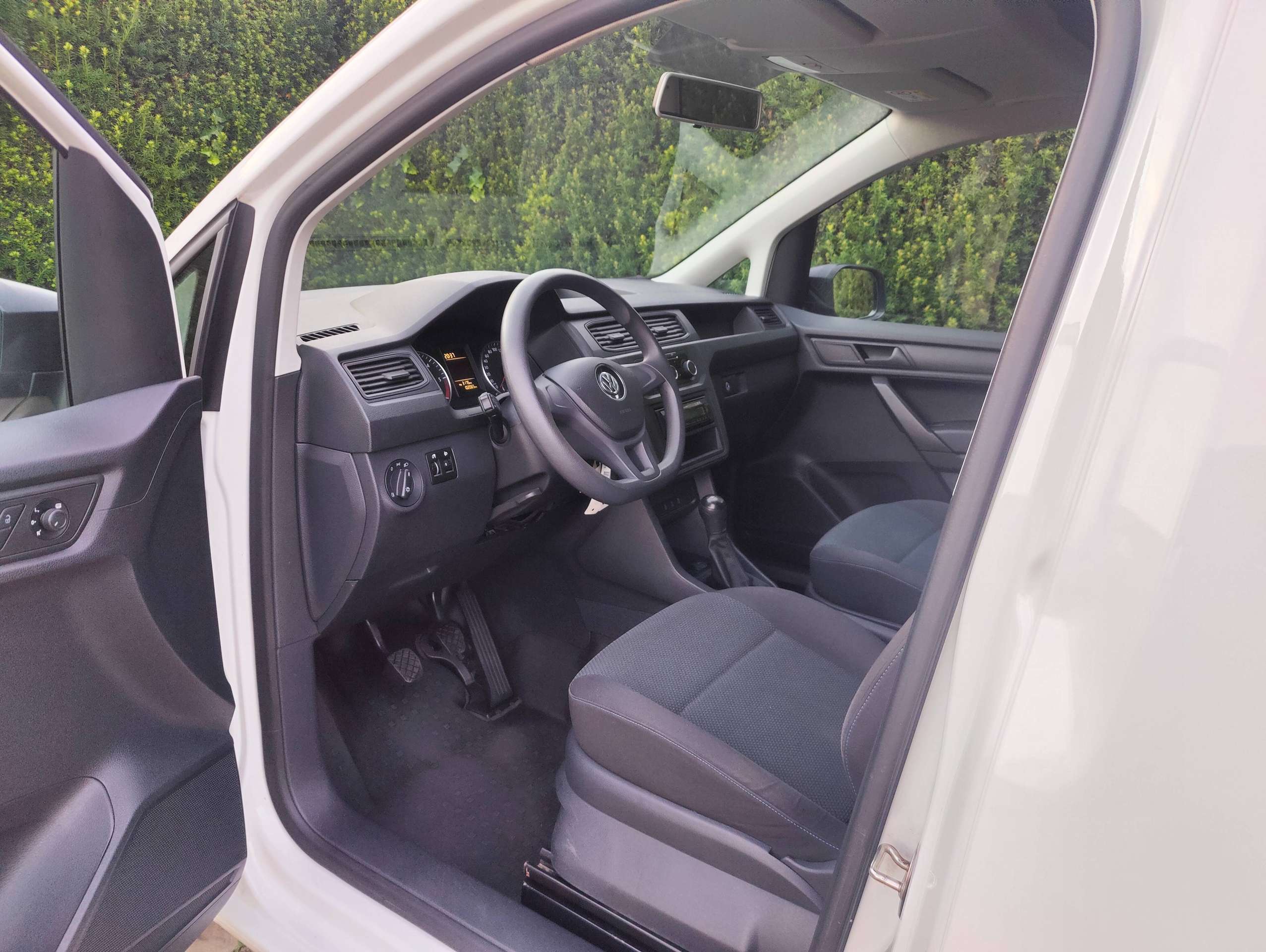 111a62ff-8a27-4eb7-958d-23cf8f6fb0e310-volkswagen-caddy-2-0-cr-tdi-scr-maxi-eu6-20260708.jpg