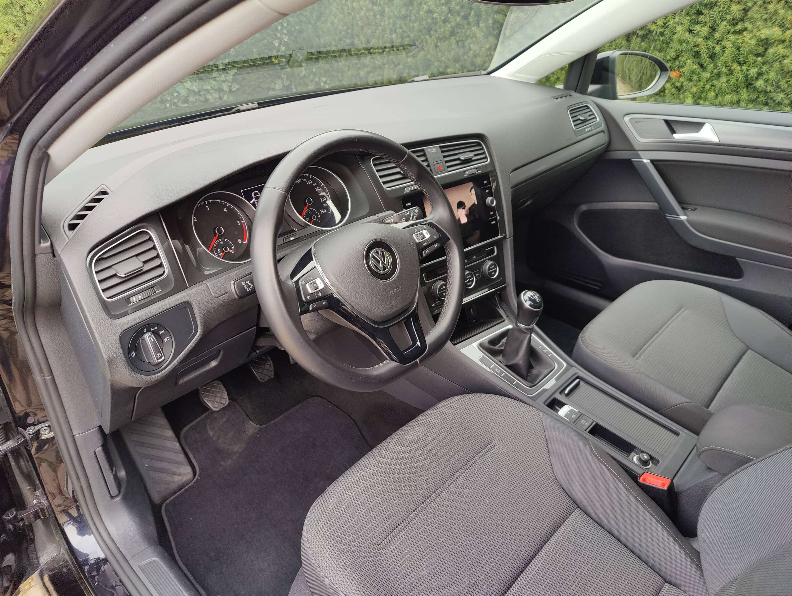 1210d968-04d5-4774-912e-8cb0962c7f429-volkswagen-golf-variant-golf-sw-1-6-scr-tdi-comfortline-camera-20260708.jpg