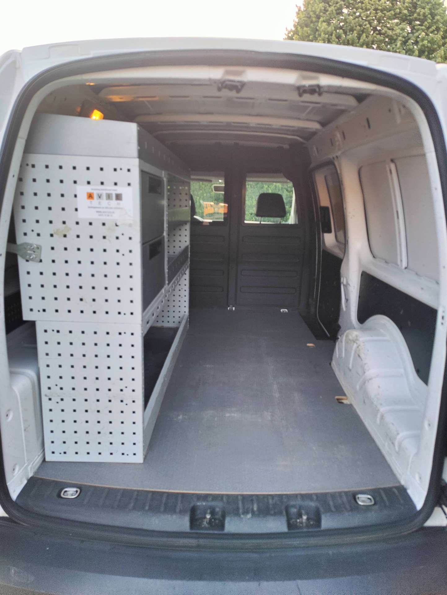 14d002d7-8655-4bef-8a04-56d439d2e40e11-volkswagen-caddy-2-0-cr-tdi-scr-maxi-eu6-20260710.jpg