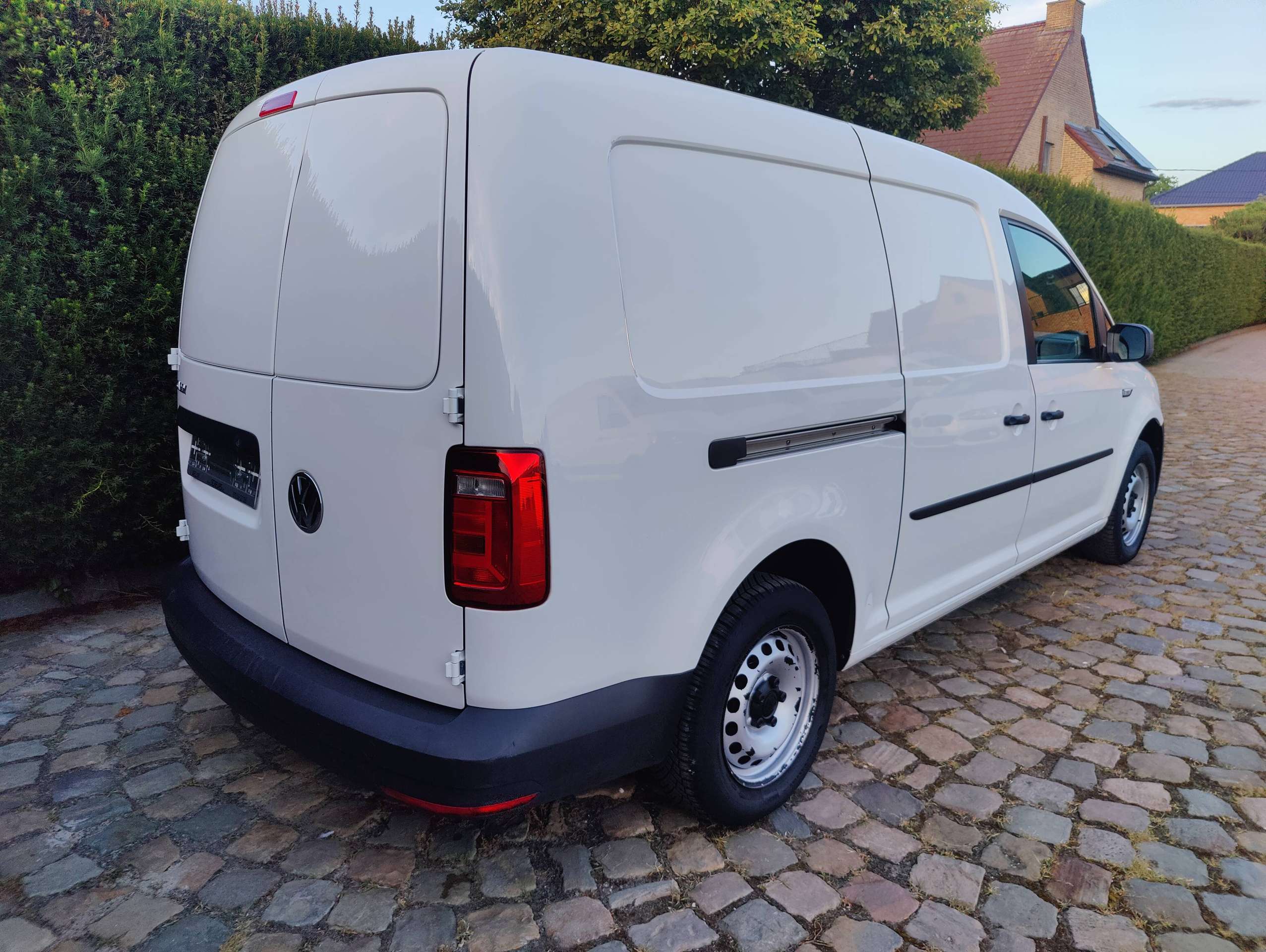 14d002d7-8655-4bef-8a04-56d439d2e40e7-volkswagen-caddy-2-0-cr-tdi-scr-maxi-eu6-20260710.jpg