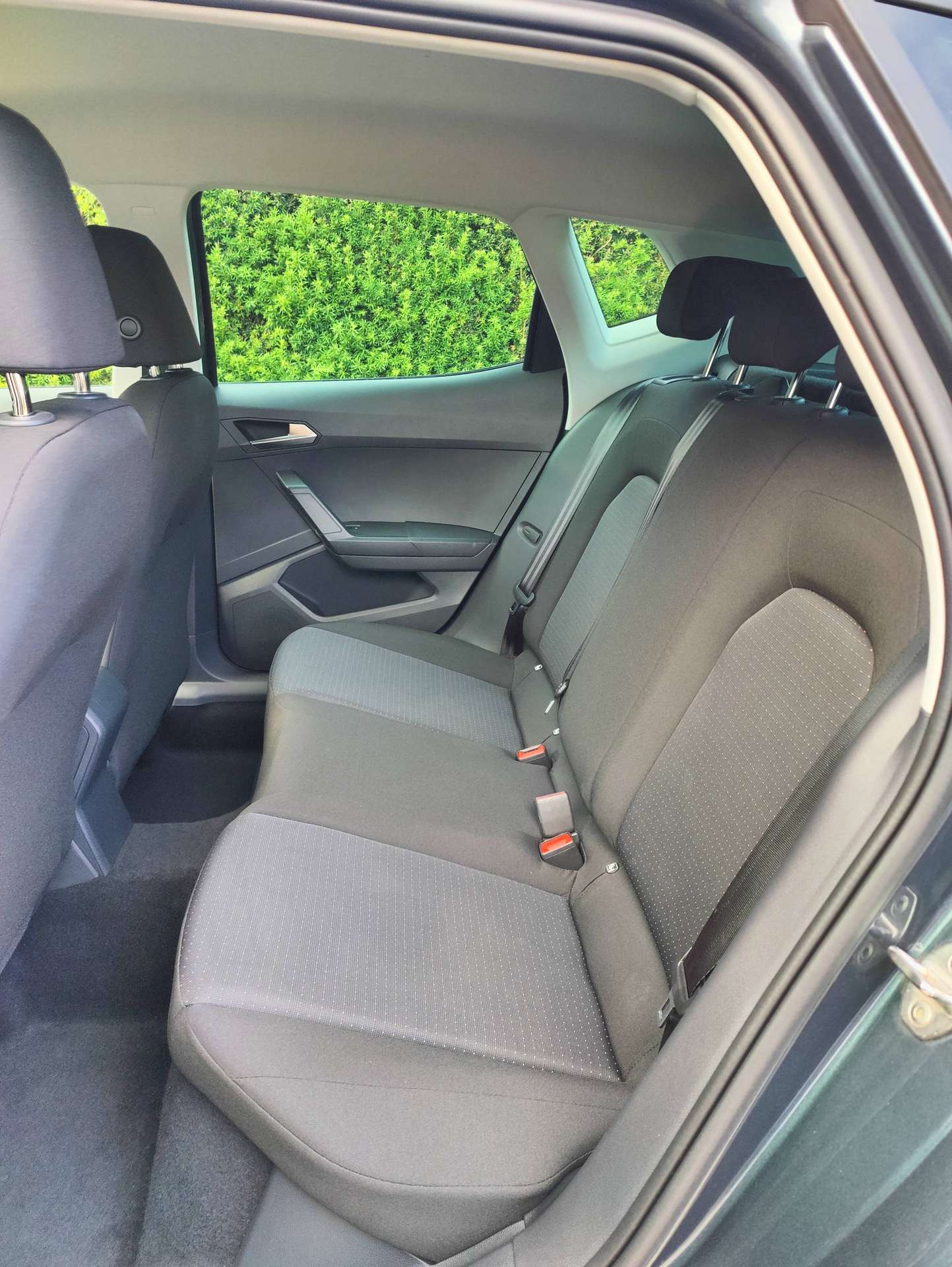 20ff8f16-9070-4815-8594-a2f88bd994bd11-seat-arona-arona-1-0-tsi-40th-anniversary-20260708.jpg