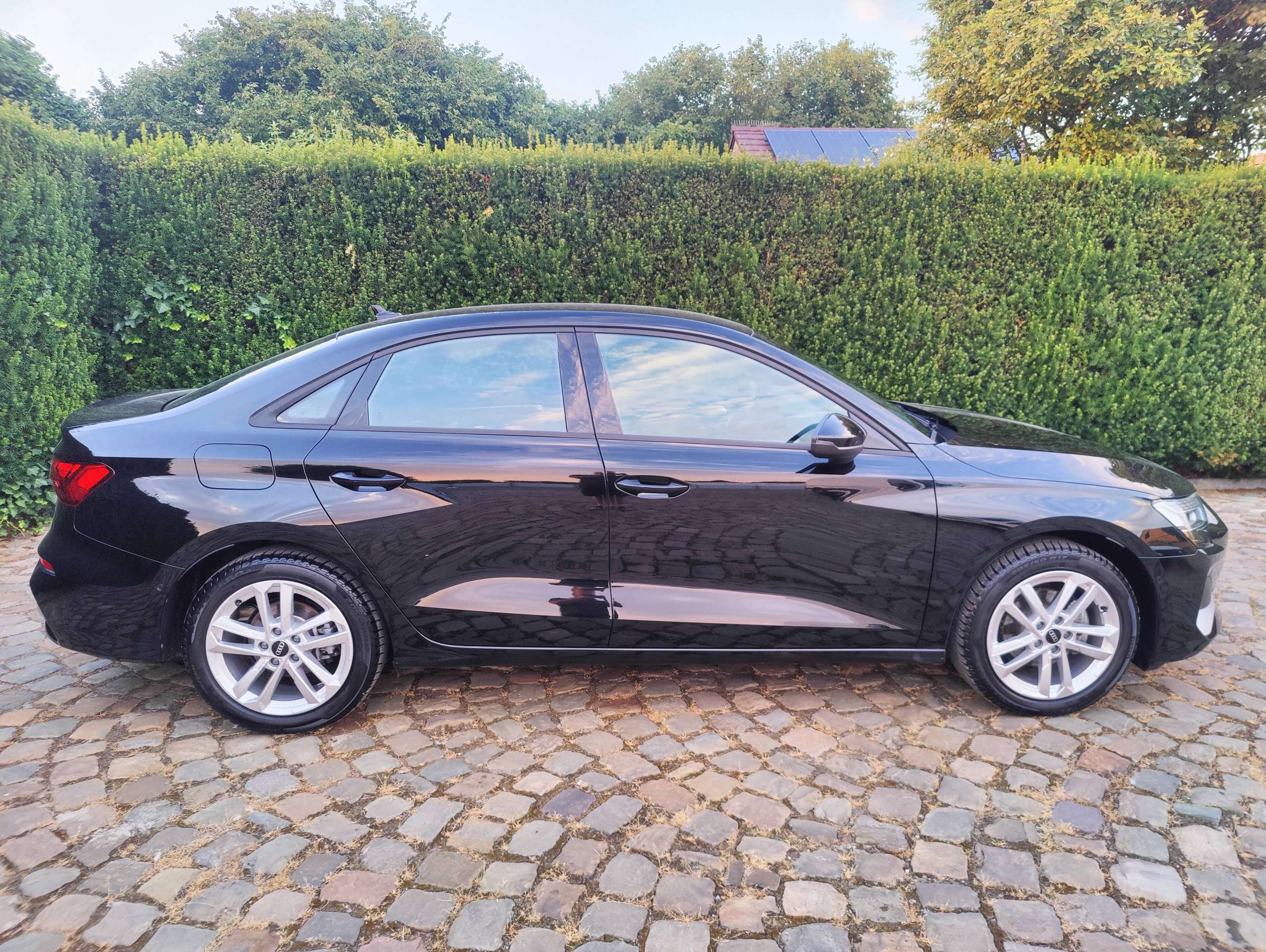 2442e9cb-7887-4eca-80ad-5e345f5516c88-audi-a3-a3-35-tfsi-business-edition-advanced-s-tronic-20260717.jpg