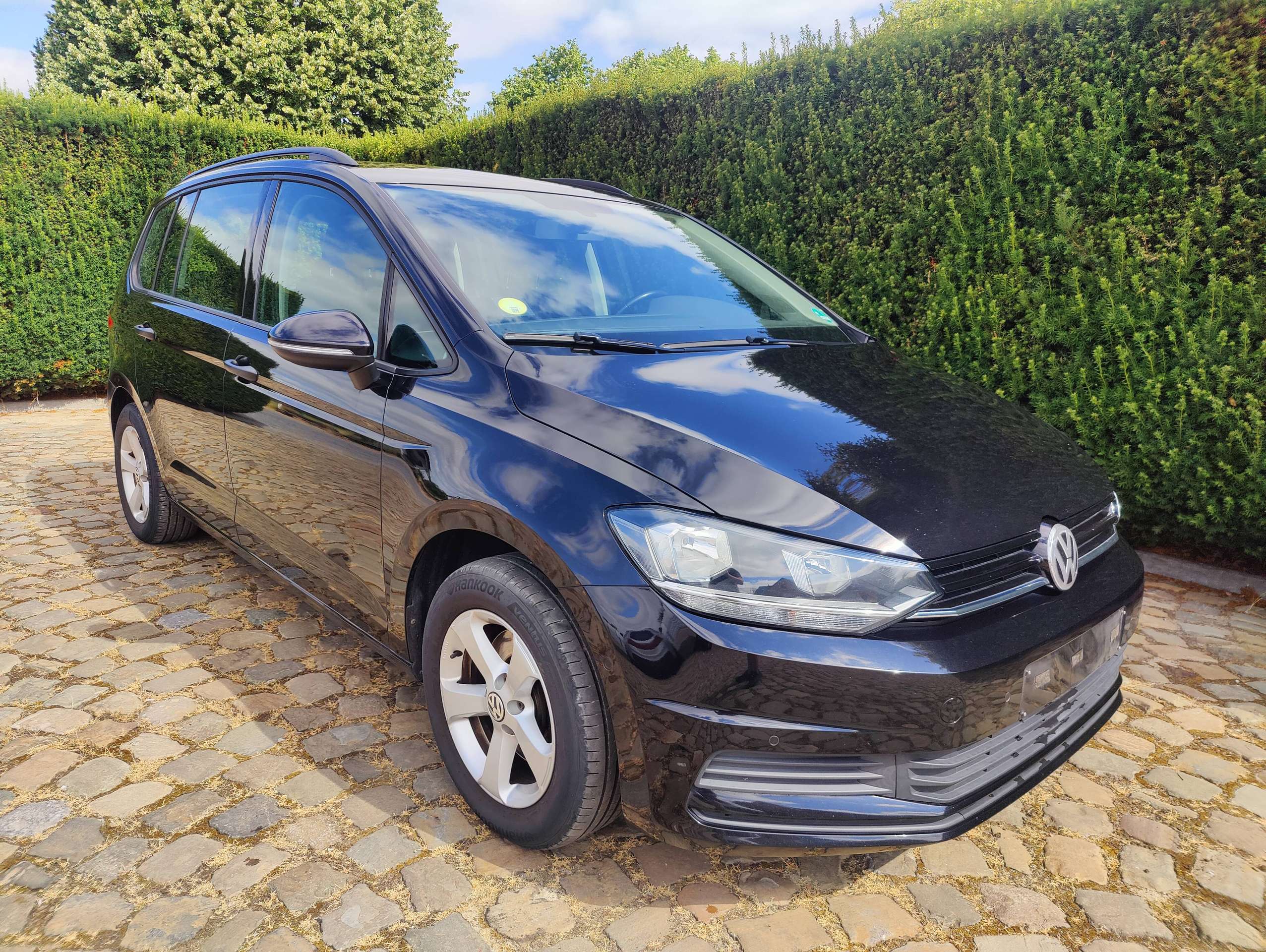 250a03bf-30bf-4ffe-9dd7-cd618bddfdf71-volkswagen-touran-touran-1-6-tdi-scr-trendline-export-of-handelaar-20260722.jpg