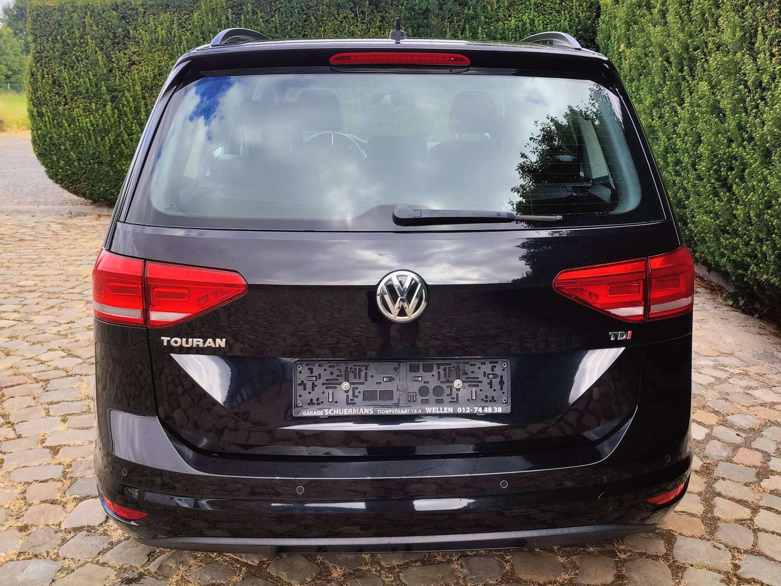 250a03bf-30bf-4ffe-9dd7-cd618bddfdf76-volkswagen-touran-touran-1-6-tdi-scr-trendline-export-of-handelaar-20260722.jpg