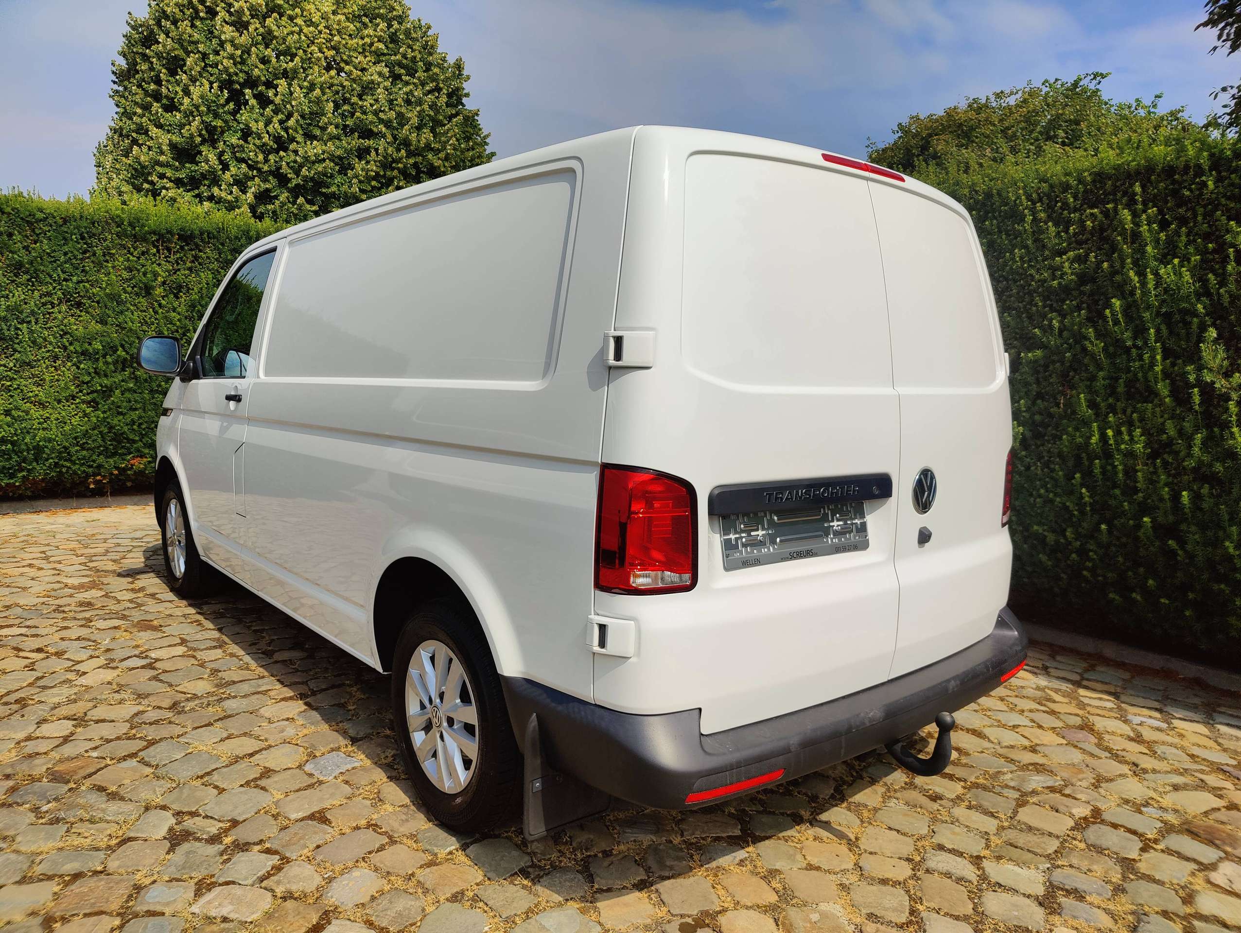 2aa1f85b-512c-4a2d-ac9a-76aeb01565d85-volkswagen-t6-1-transporter-2-0-tdi-scr-bmt-trendline-dsg-eu6d-t-20260731.jpg