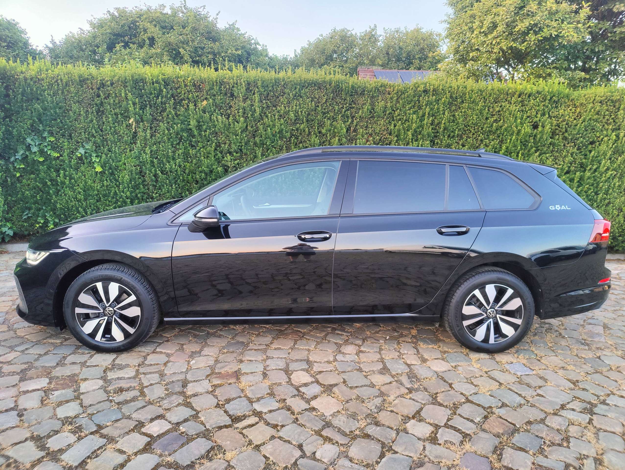 2af5d834-5de2-4447-ab58-d117c758e4464-volkswagen-golf-variant-1-5-etsi-goal-dsg-20260718.jpg