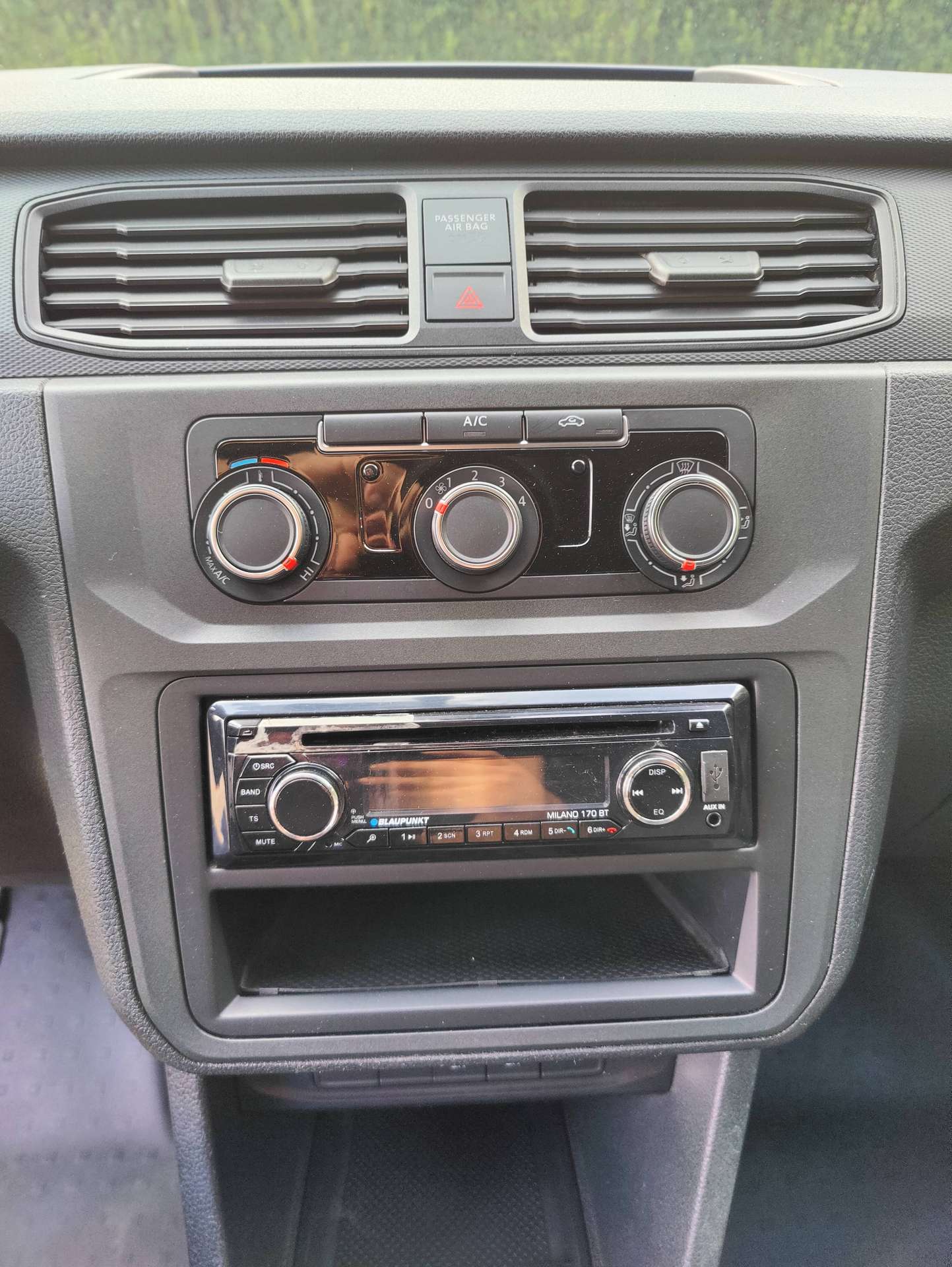 35def6e0-8f13-4793-91f9-f5e43c5838b512-volkswagen-caddy-2-0-cr-tdi-scr-eu6-20260725.jpg