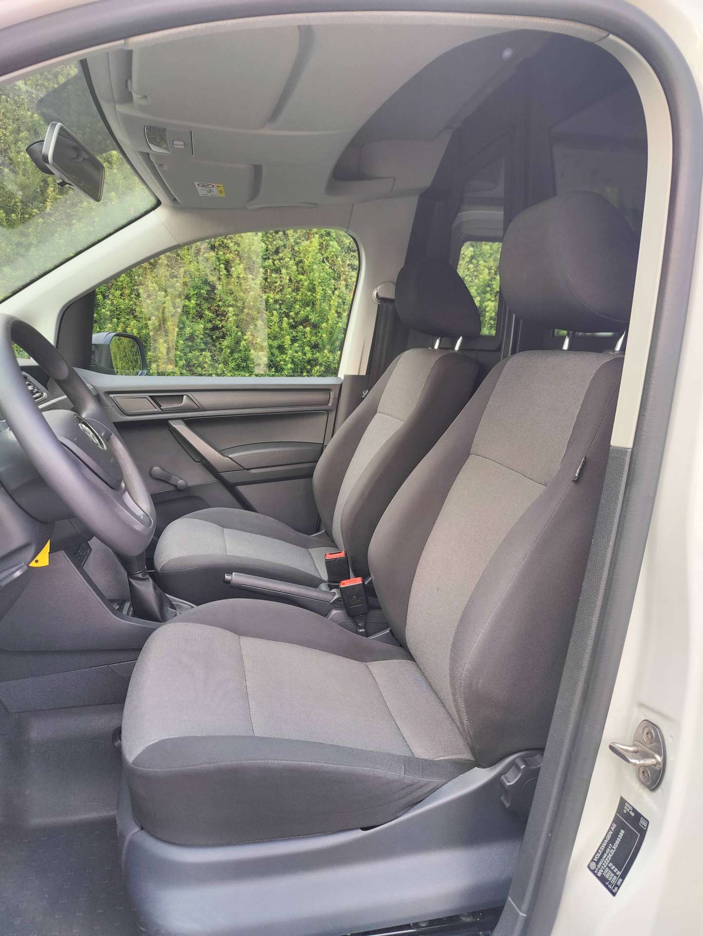 35def6e0-8f13-4793-91f9-f5e43c5838b59-volkswagen-caddy-2-0-cr-tdi-scr-eu6-20260725.jpg