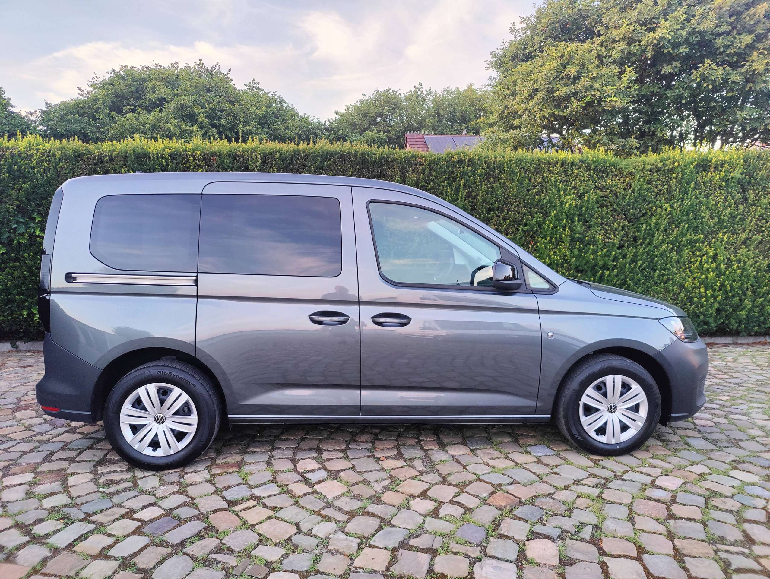 388b6da9-71fb-4ffb-ab2f-7612bb7f7bd88-volkswagen-caddy-caddy-1-5-tsi-5pl-dsg-20260708.jpg