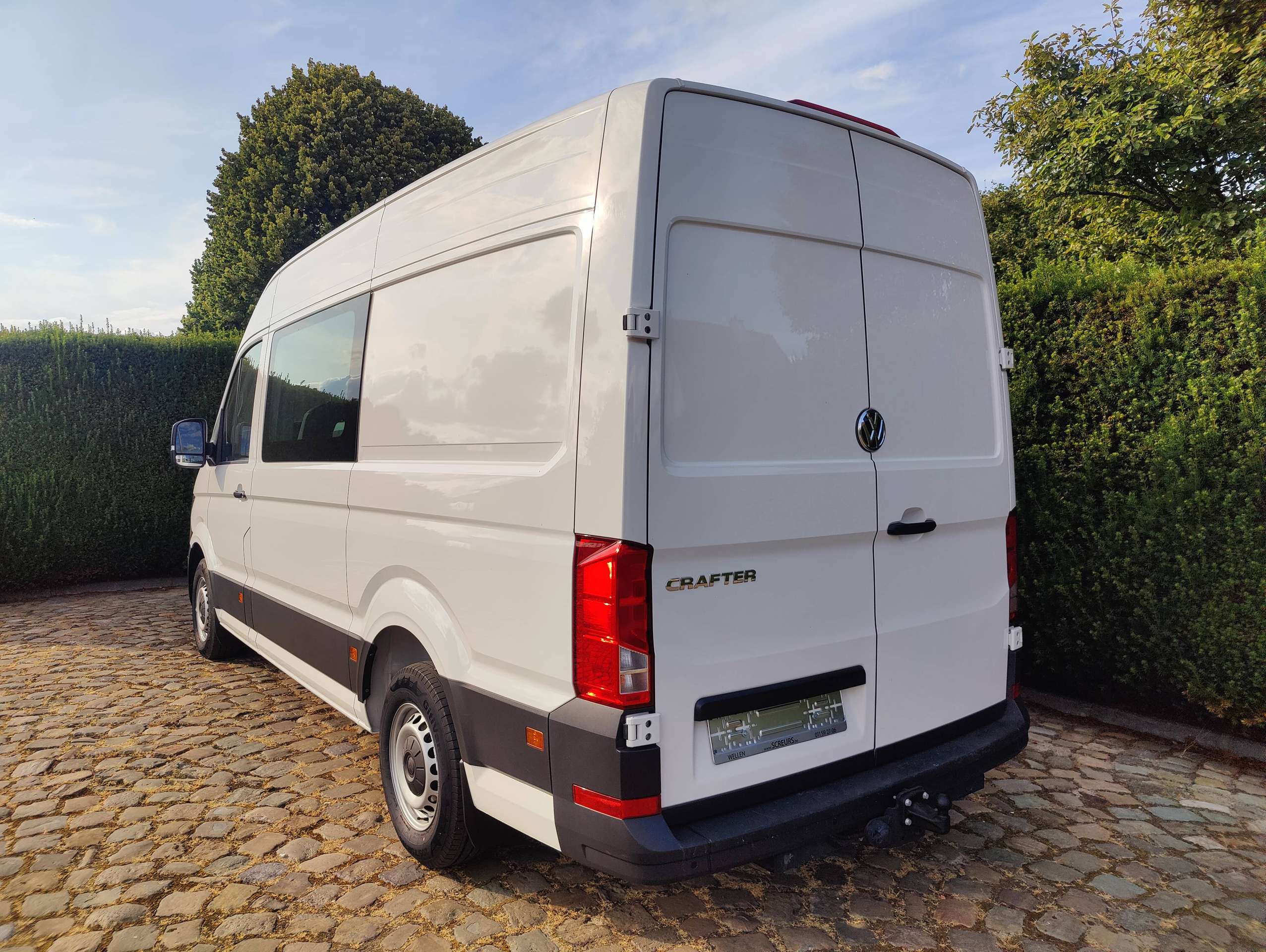 4bc7d5a6-e81d-4682-9cea-3c345b4944ed5-volkswagen-crafter-2-0-cr-tdi-l3h3-eu6d-7-plaatsen-20260722.jpg