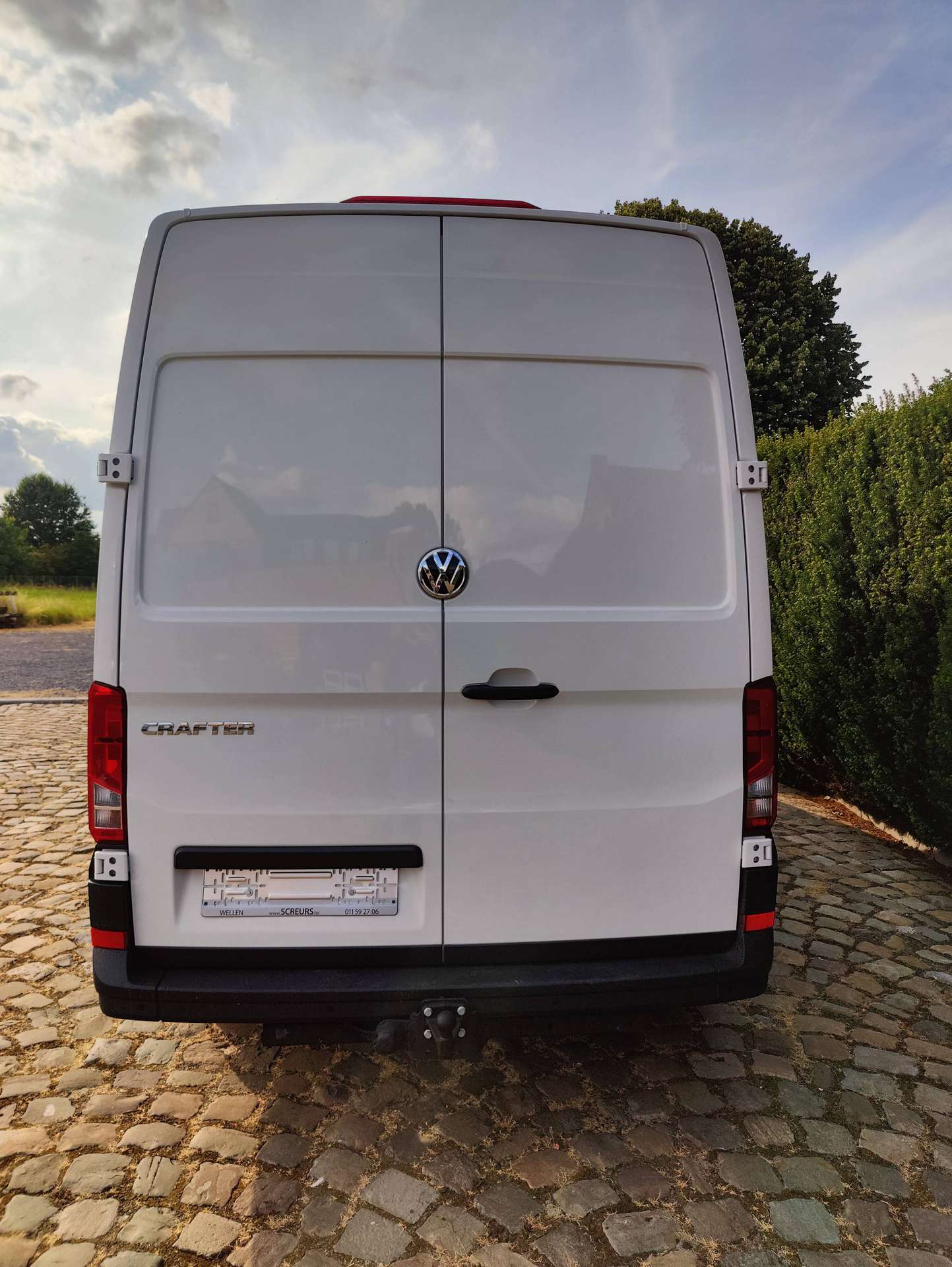 4bc7d5a6-e81d-4682-9cea-3c345b4944ed6-volkswagen-crafter-2-0-cr-tdi-l3h3-eu6d-7-plaatsen-20260722.jpg