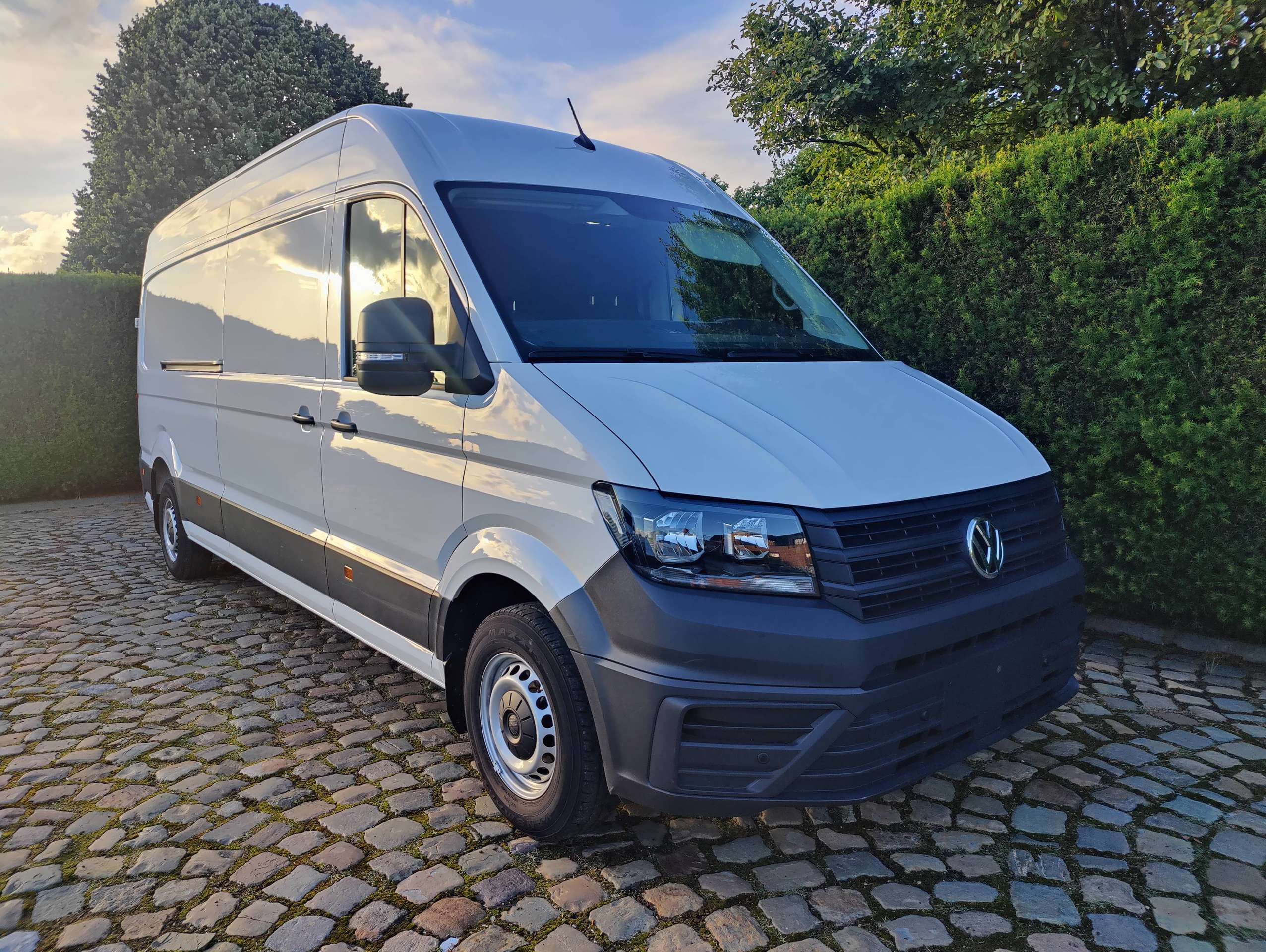 4f412fbd-199f-4868-bfff-2c1828d388df1-volkswagen-crafter-crafter-2-0-cr-tdi-l4h3-navigatieandroid-auto-apple-carplay-20260708.jpg