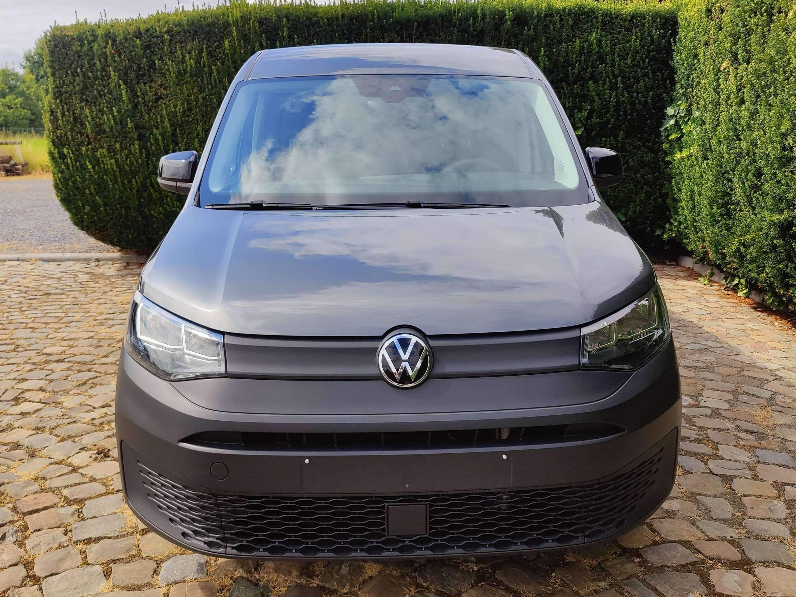 61501687-1f51-482e-b8bb-7c4e146cd40f2-volkswagen-caddy-caddy-maxi-2-0-tdi-scr-5-plaatsen-lichte-vracht-20260722.jpg