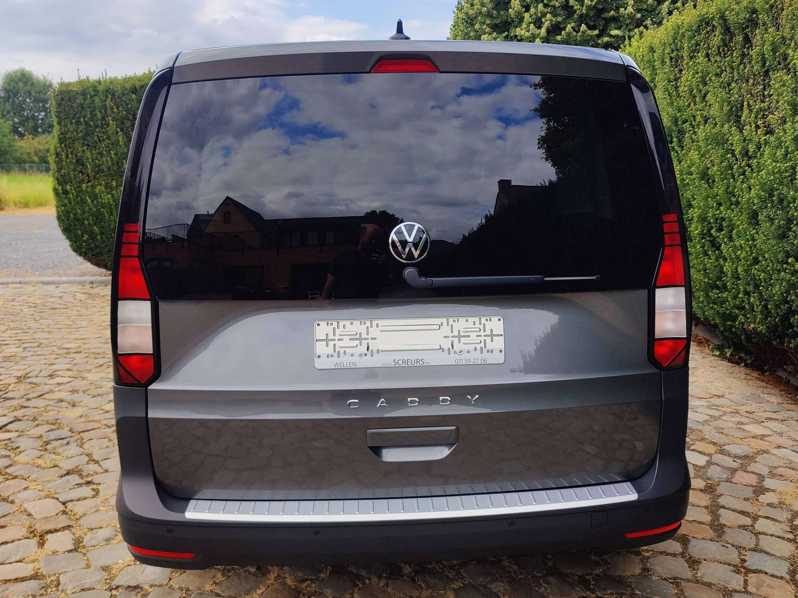 61501687-1f51-482e-b8bb-7c4e146cd40f6-volkswagen-caddy-caddy-maxi-2-0-tdi-scr-5-plaatsen-lichte-vracht-20260722.jpg