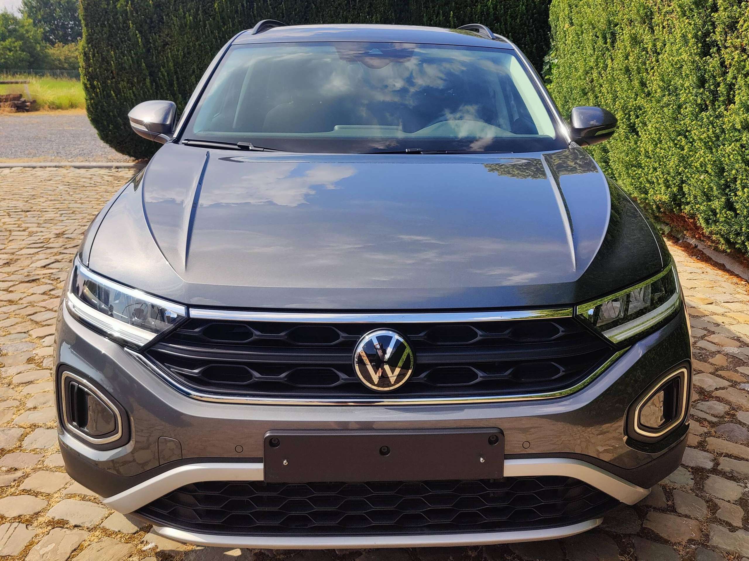 a1a3744e-8993-48b1-b2c0-a0c98da3e8642-volkswagen-t-roc-t-roc-1-5-tsi-life-20260718.jpg