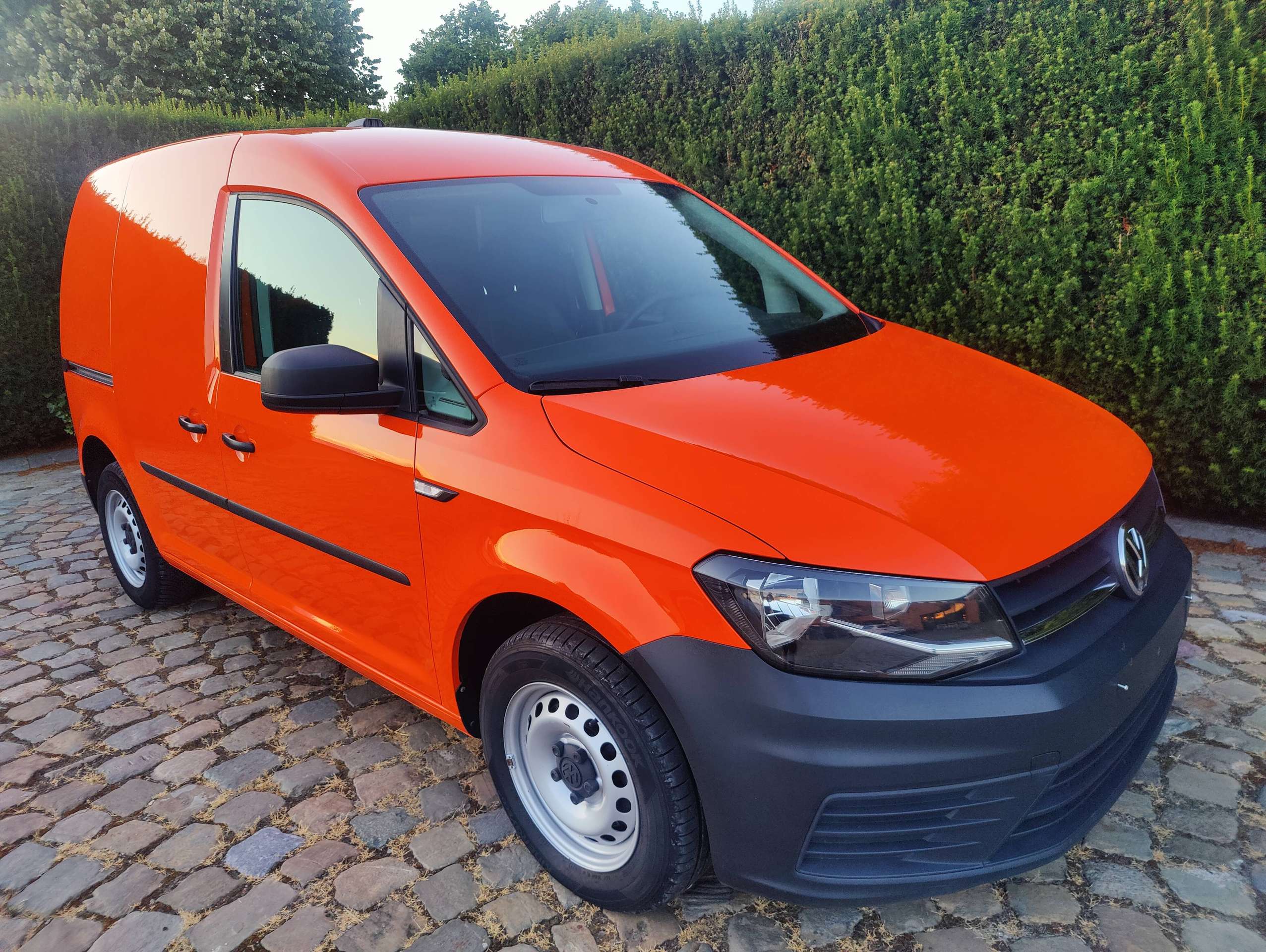 a277b0c1-dee9-46d1-8837-a159a3692e341-volkswagen-caddy-2-0-cr-tdi-scr-eu6-20260731.jpg