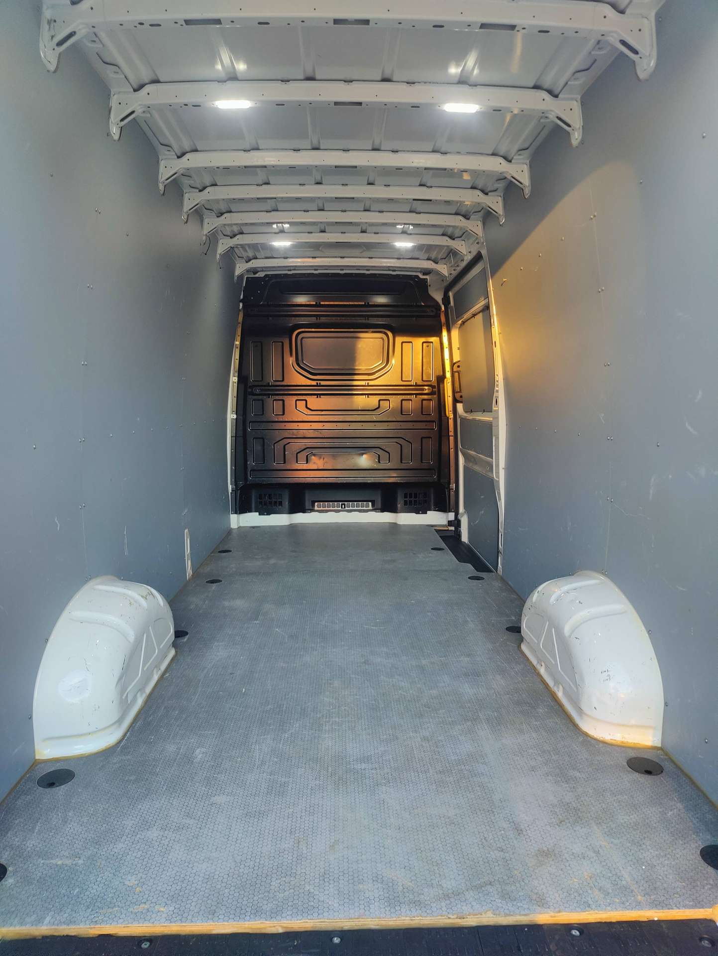 b768632a-b2fe-4204-b0c2-857e47ddbc5511-volkswagen-crafter-crafter-2-0-cr-tdi-l4h3-aut-20260708.jpg