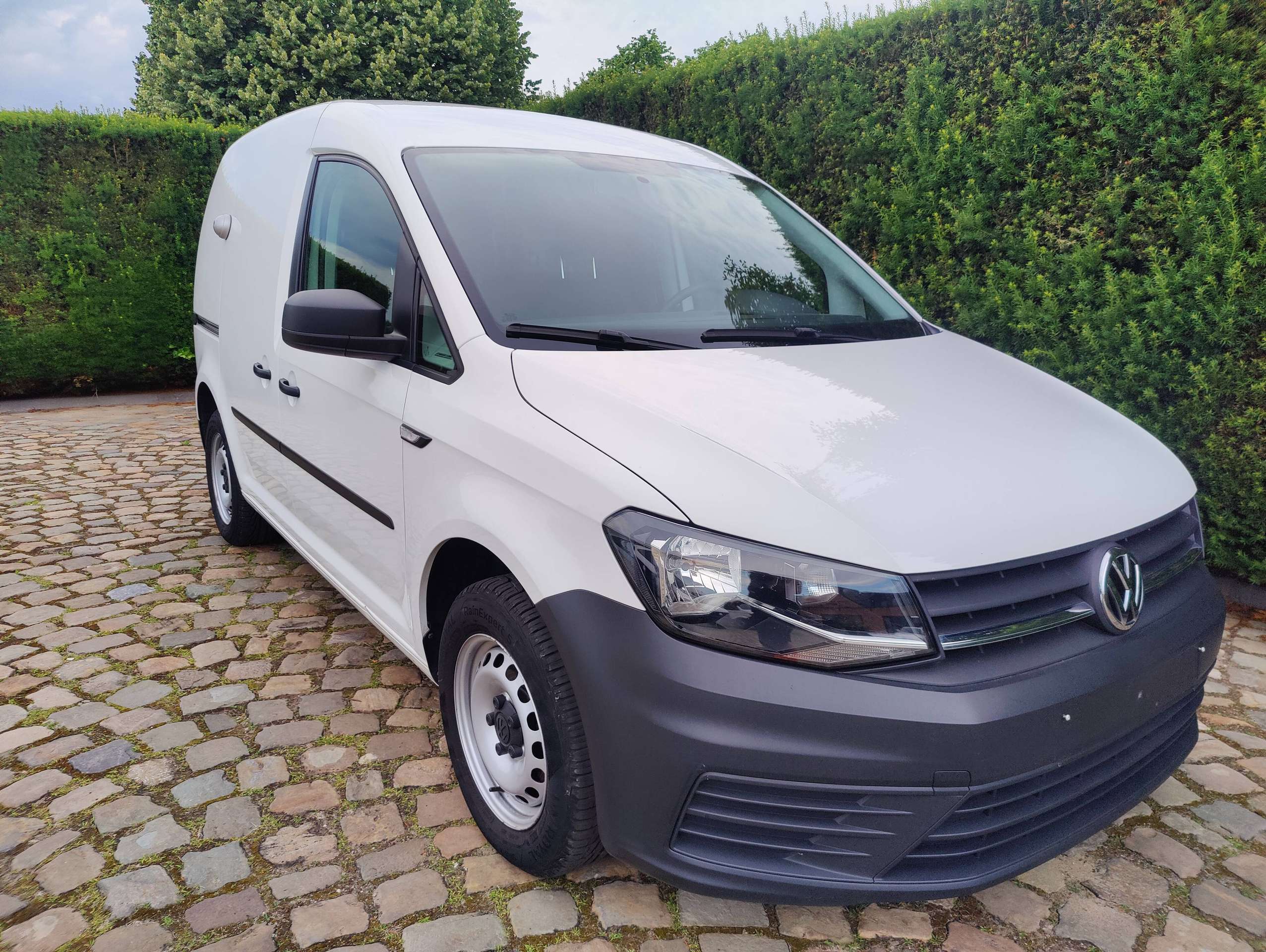 c7319feb-9379-4b3c-9832-c72580e9ef4d1-volkswagen-caddy-2-0-cr-tdi-scr-eu6-20260708.jpg