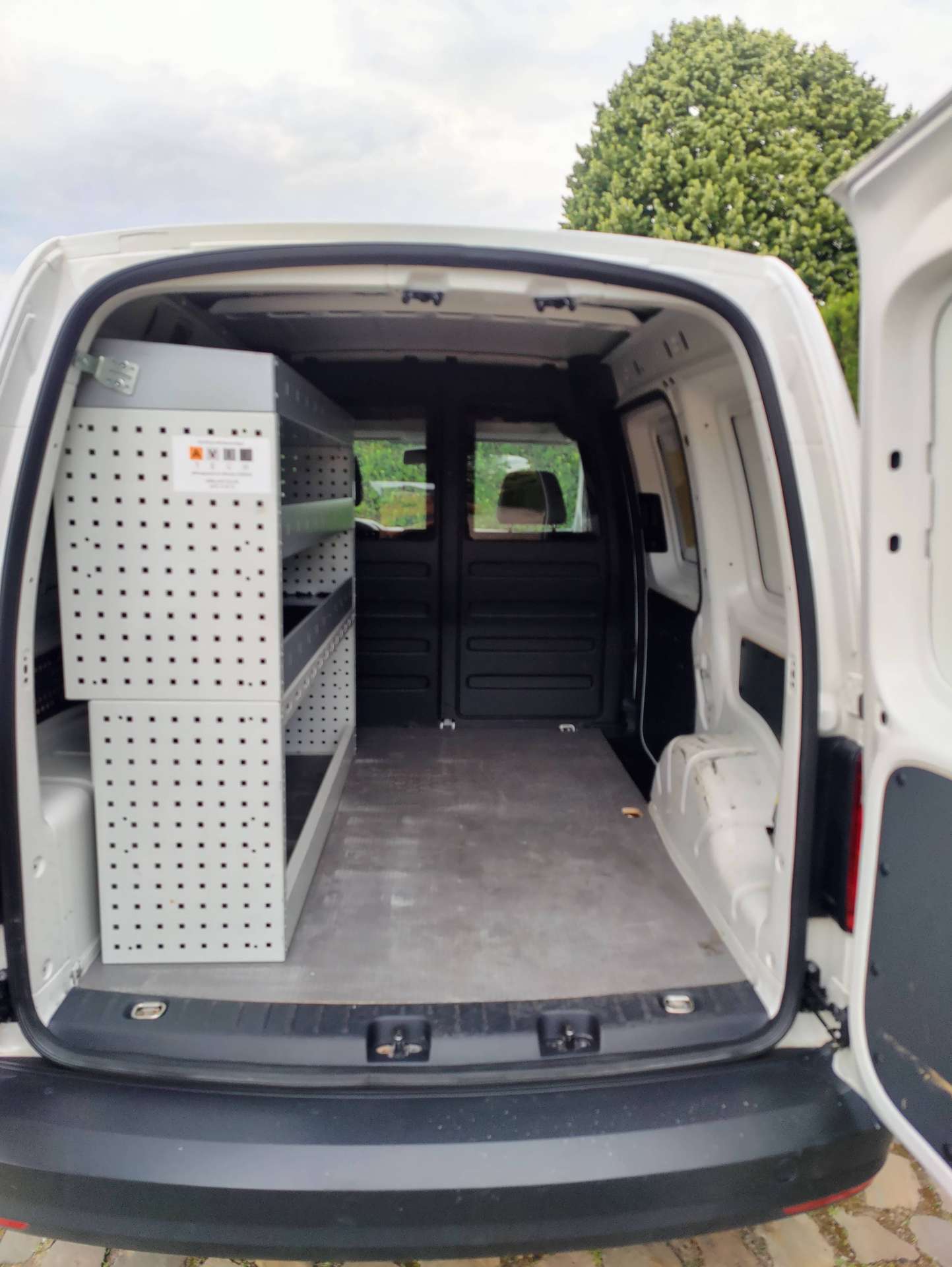 c7319feb-9379-4b3c-9832-c72580e9ef4d11-volkswagen-caddy-2-0-cr-tdi-scr-eu6-20260708.jpg