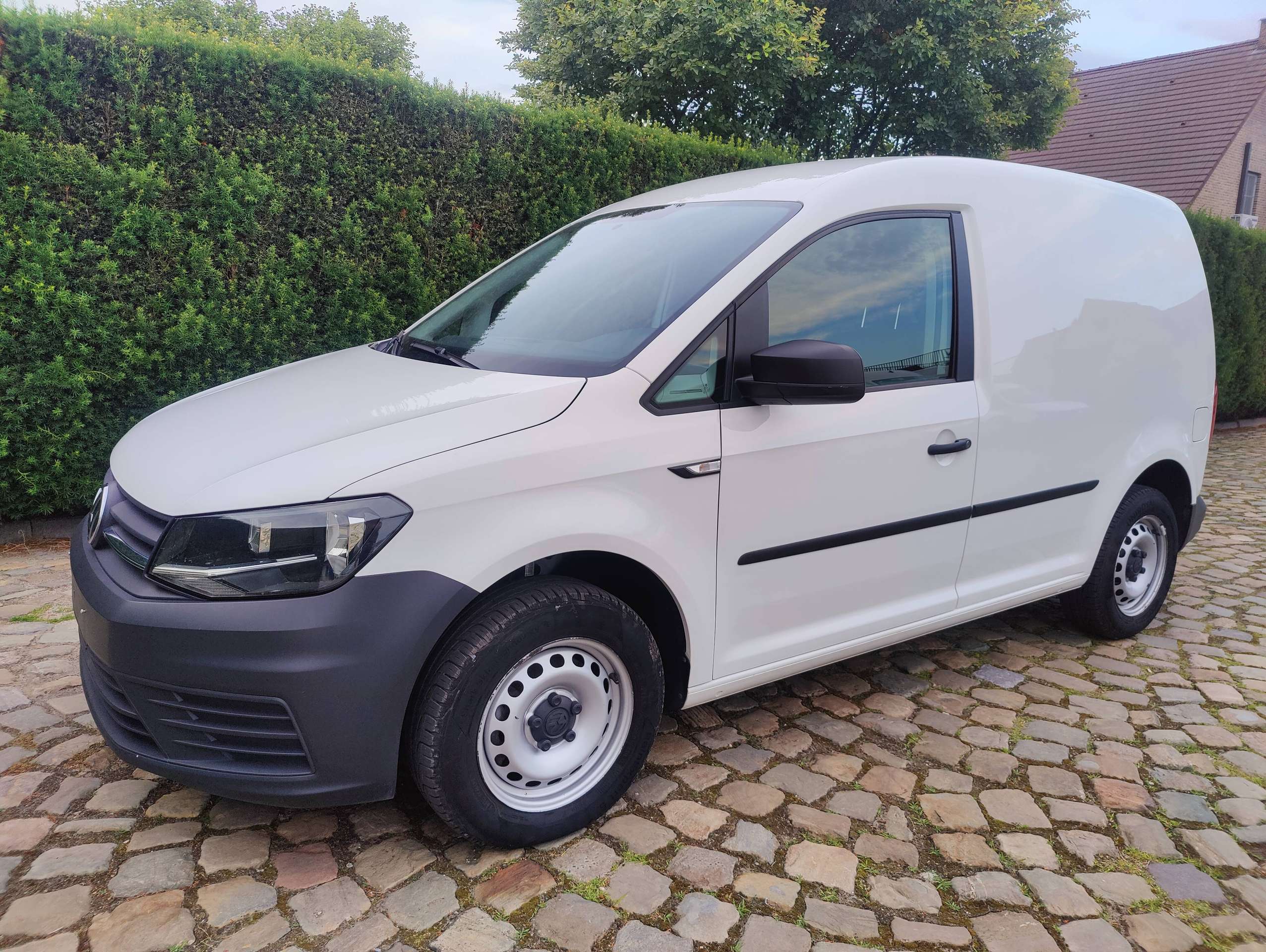 c7319feb-9379-4b3c-9832-c72580e9ef4d3-volkswagen-caddy-2-0-cr-tdi-scr-eu6-20260708.jpg