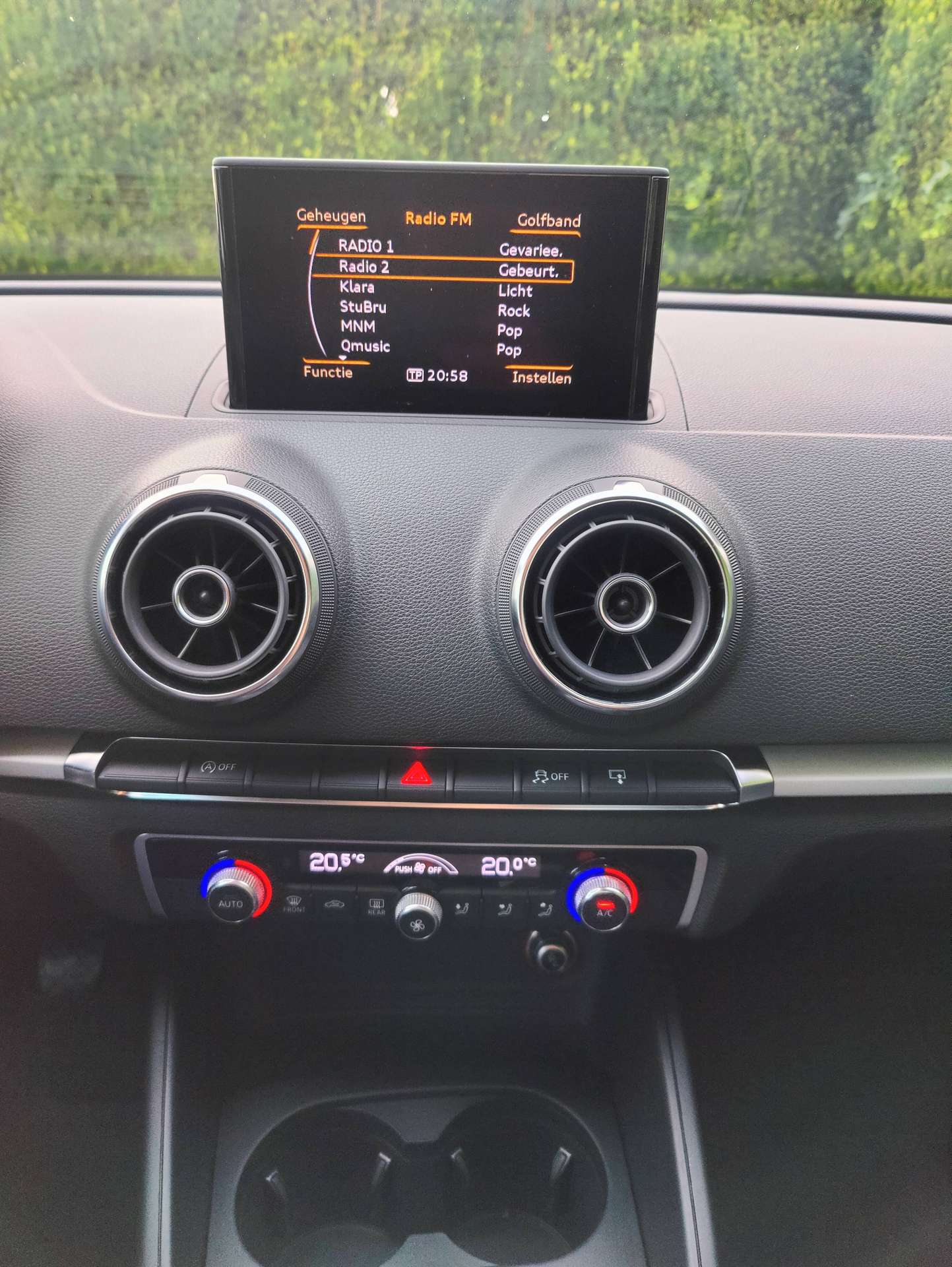 cd4f2330-c5fd-4eca-ad16-1732a526269113-audi-a3-a3-1-6-tdi-attraction-20260708.jpg