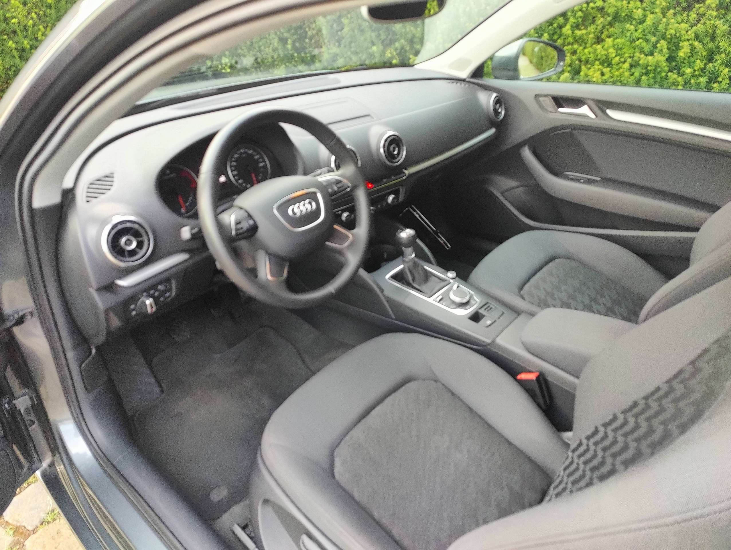 cd4f2330-c5fd-4eca-ad16-1732a52626919-audi-a3-a3-1-6-tdi-attraction-20260708.jpg