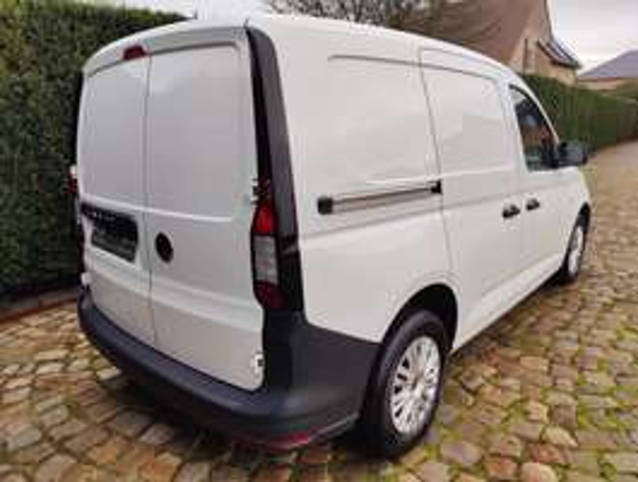 ef2cb7e7-8598-4088-9c8e-fbe6dacb90427-volkswagen-caddy-van-2-0-tdi-financiele-renting-e249-maand-20260708.jpg
