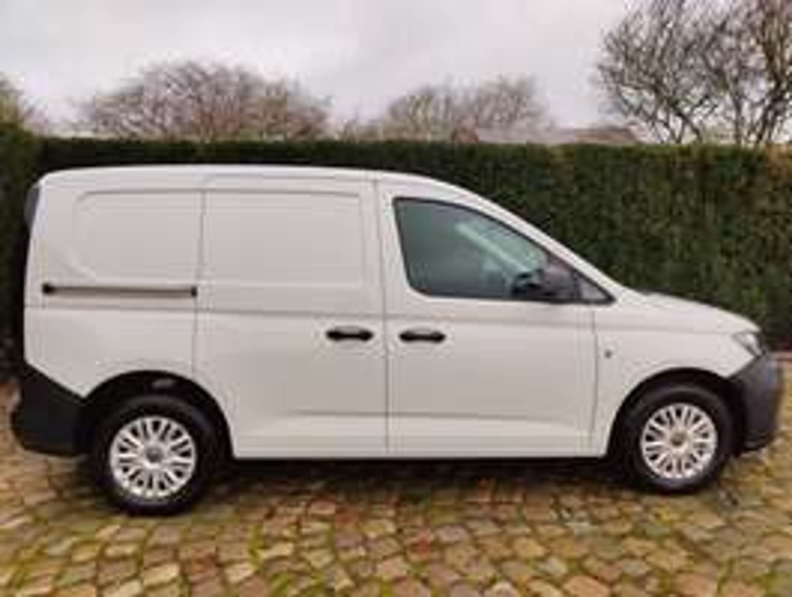 ef2cb7e7-8598-4088-9c8e-fbe6dacb90428-volkswagen-caddy-van-2-0-tdi-financiele-renting-e249-maand-20260708.jpg
