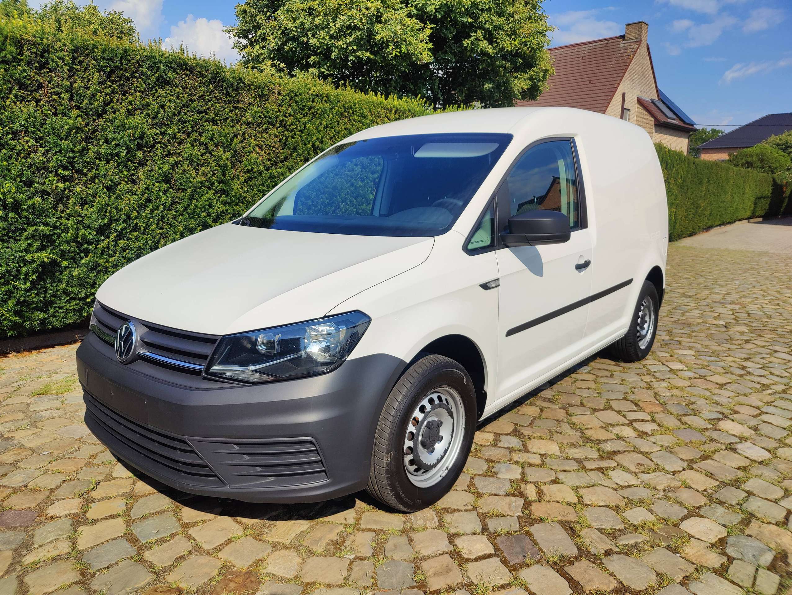 f4734703-4e55-42eb-9661-e9b1f57a430e3-volkswagen-caddy-2-0-tdi-20260708.jpg