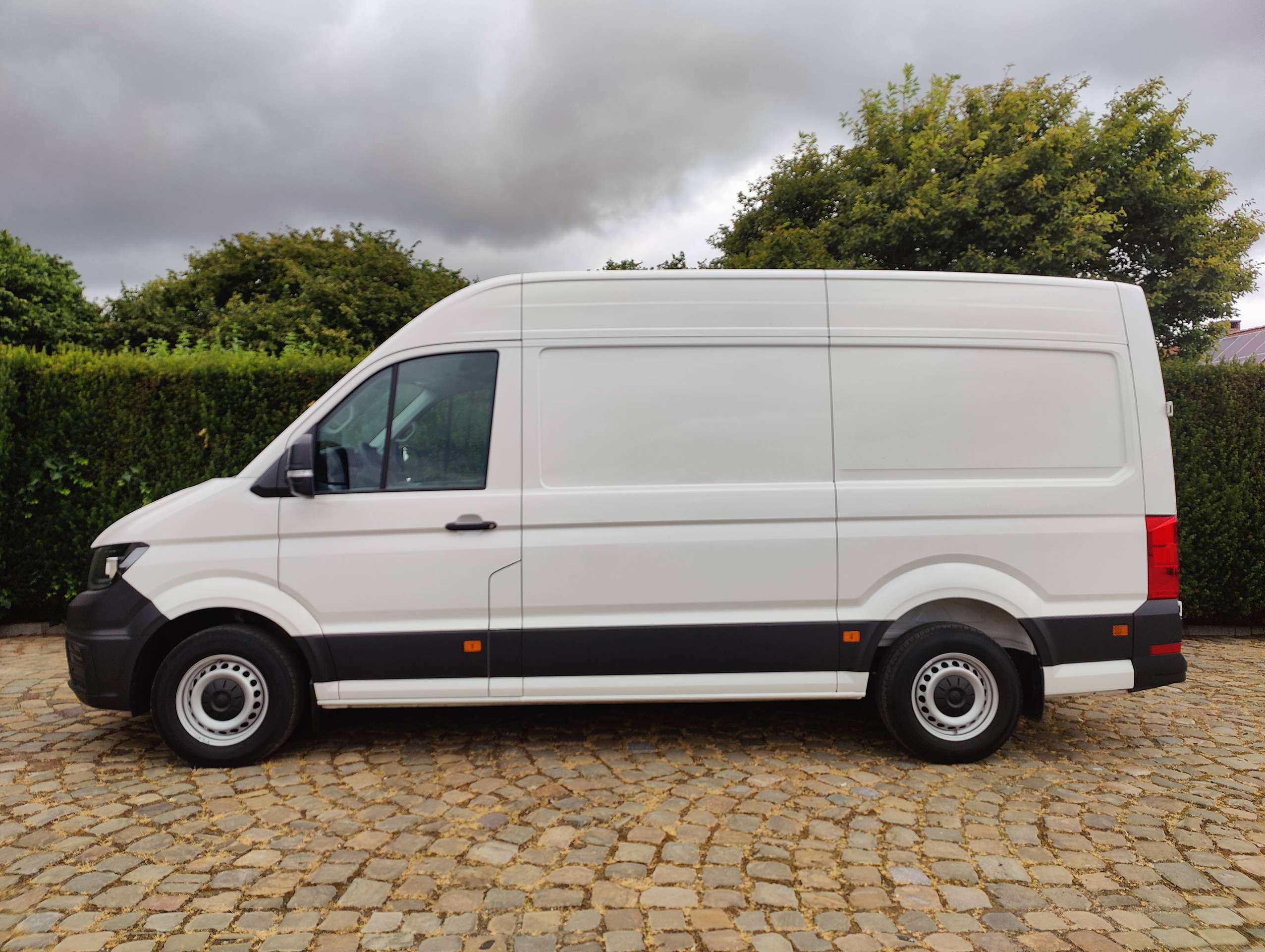 f657cfaa-b2d2-4732-86ca-f10a68daaf174-volkswagen-crafter-crafter-2-0-cr-tdi-l3h3-20260722.jpg
